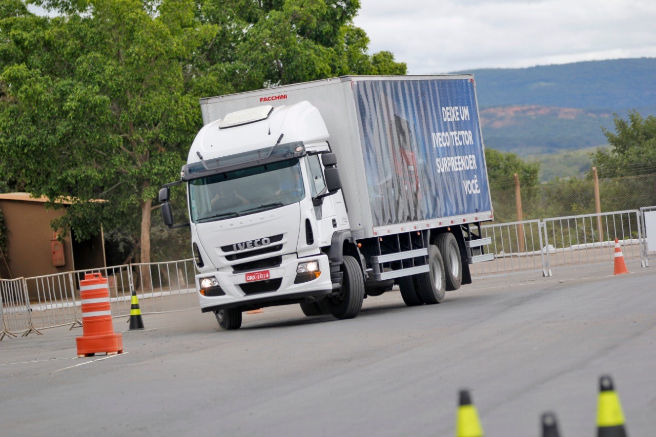 IVECO Tector é equipado com o motor FPT N67