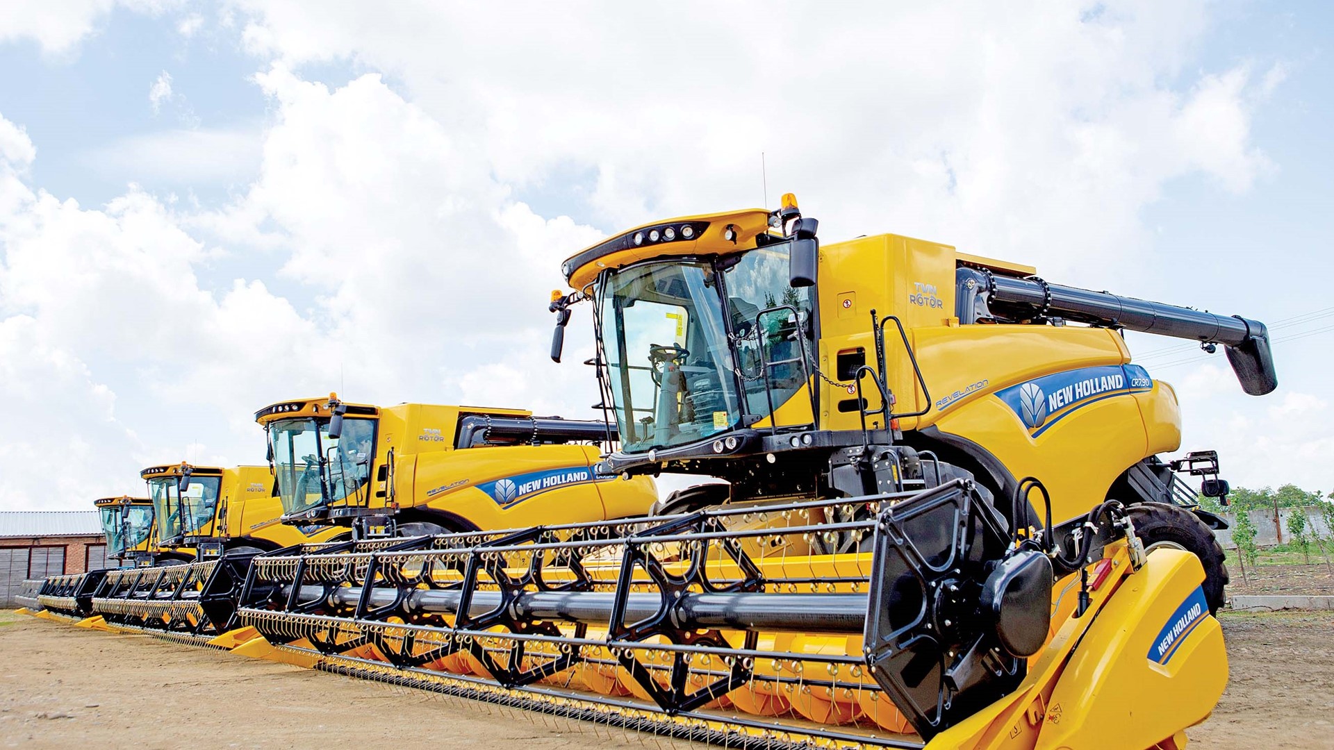 New Holland СR Revelation combine harvesters in Russia