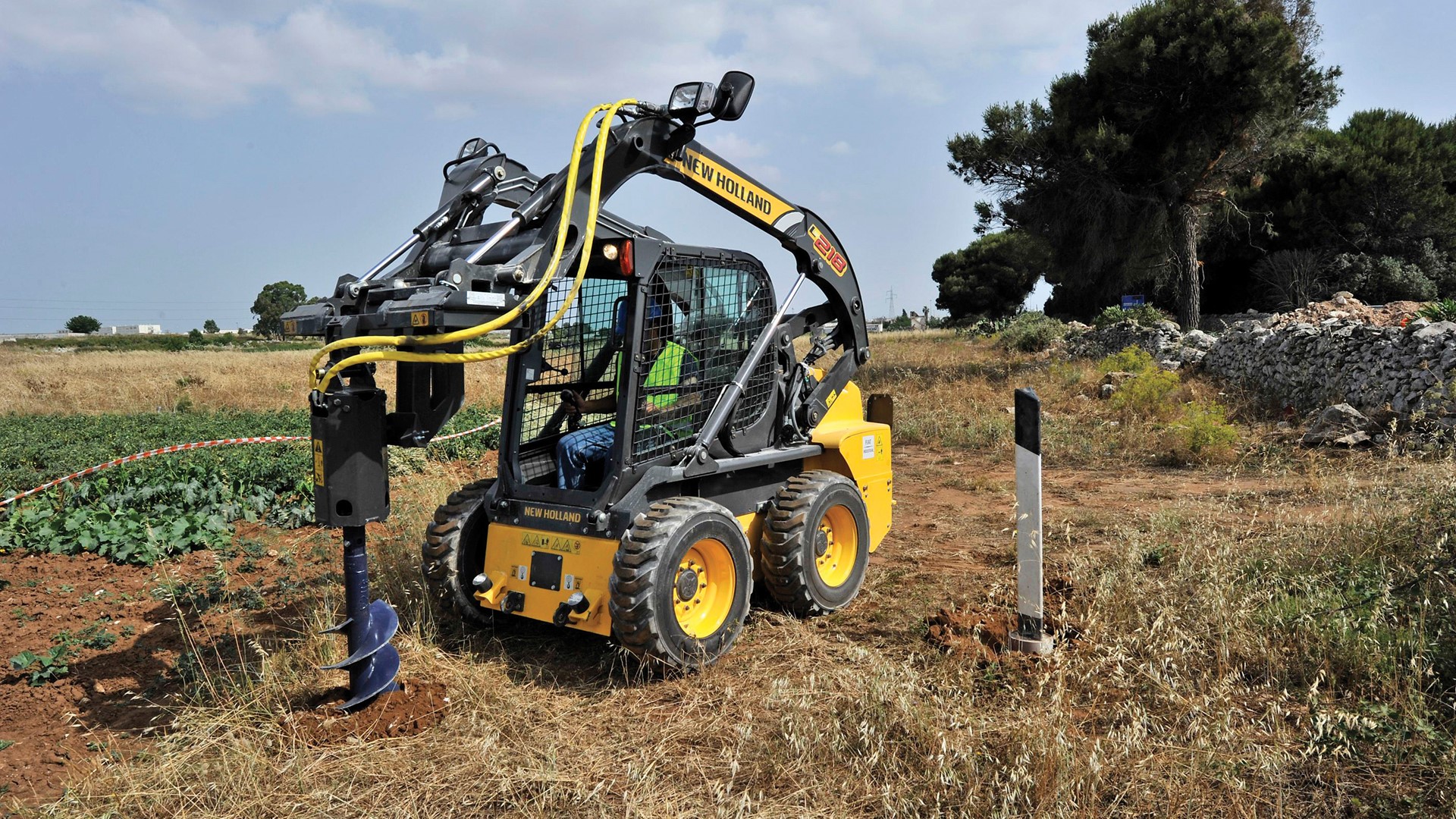 A multifuncionalidade dos miniequipamentos tem chamado a atenção de profissionais dos mercados agrícola e de construçã