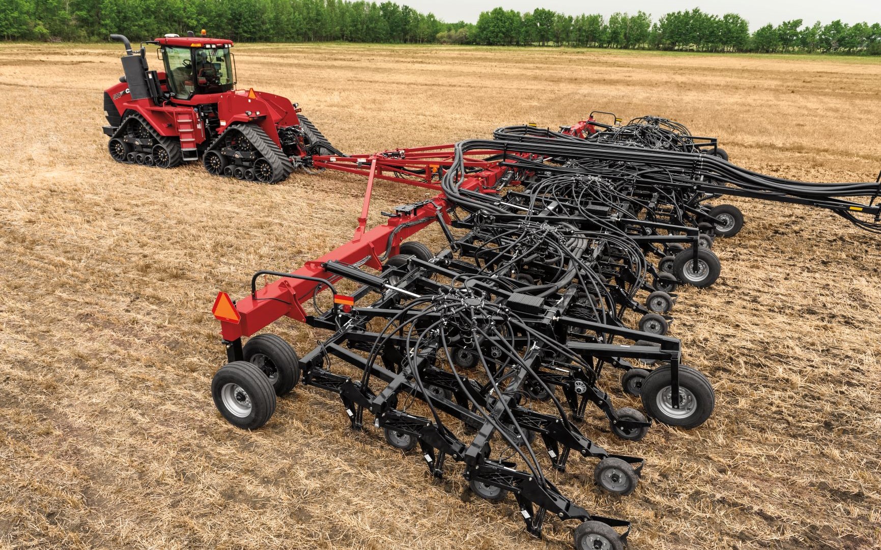 The Flex Hoe™ 900 air drill from Case IH is agronomically designed to help producers efficiently seed small grains.