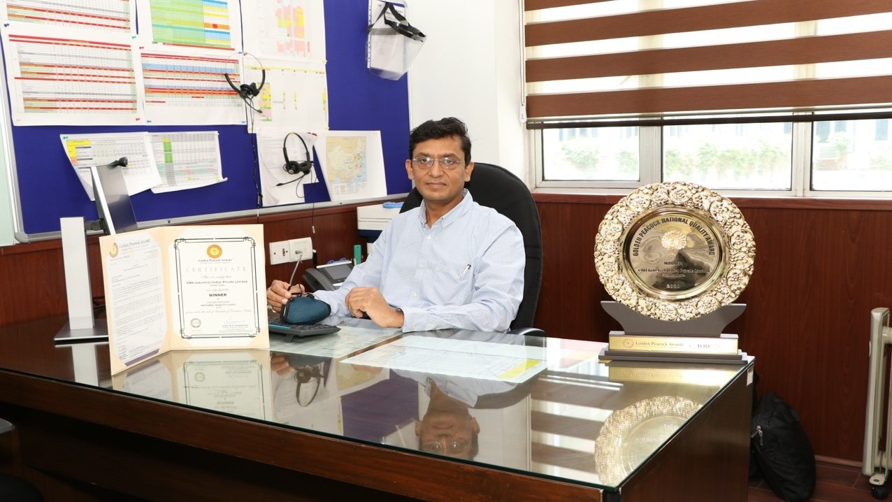 Narinder Mittal with Golden Peacock Award
