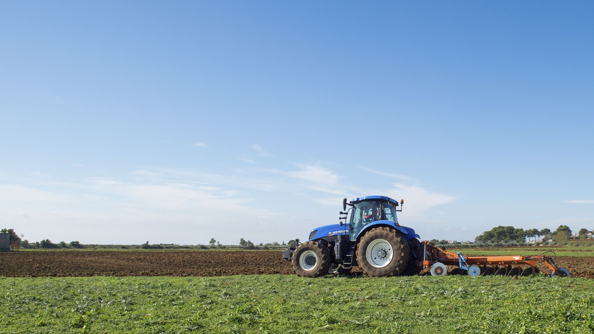 New Holland supplies auto guidance systems for Precision Farming