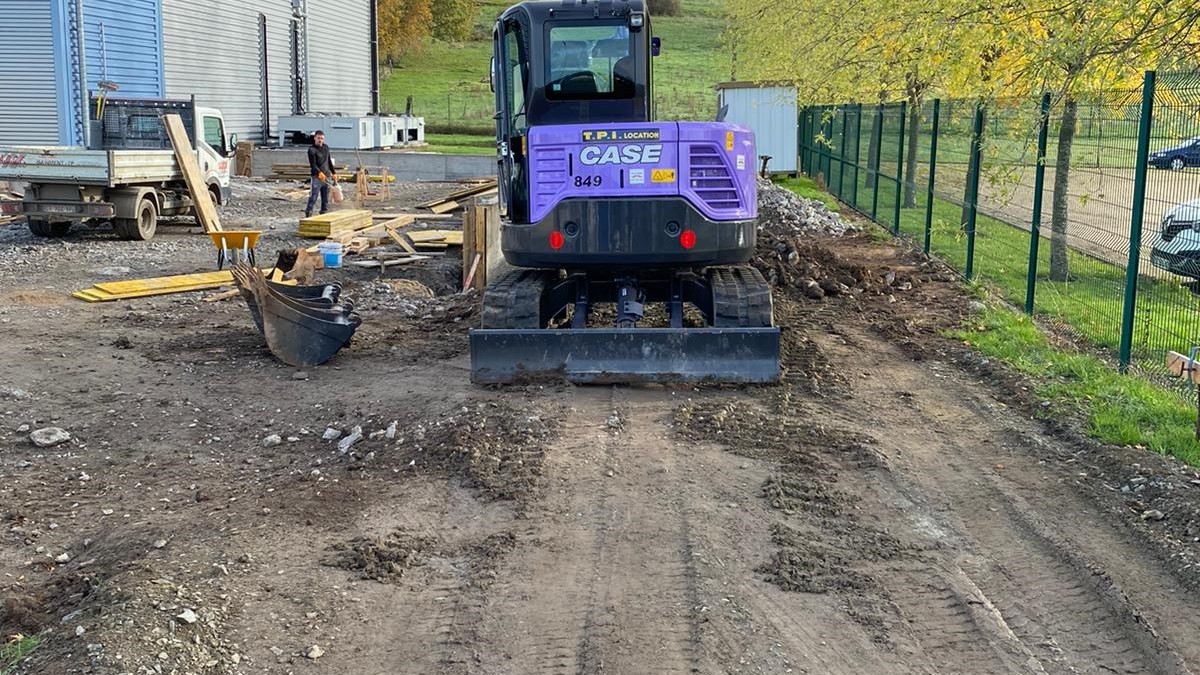 the-case-cx60c--the-mini-excavator-at-the-heart-of-fighting-cancer-this-movember.