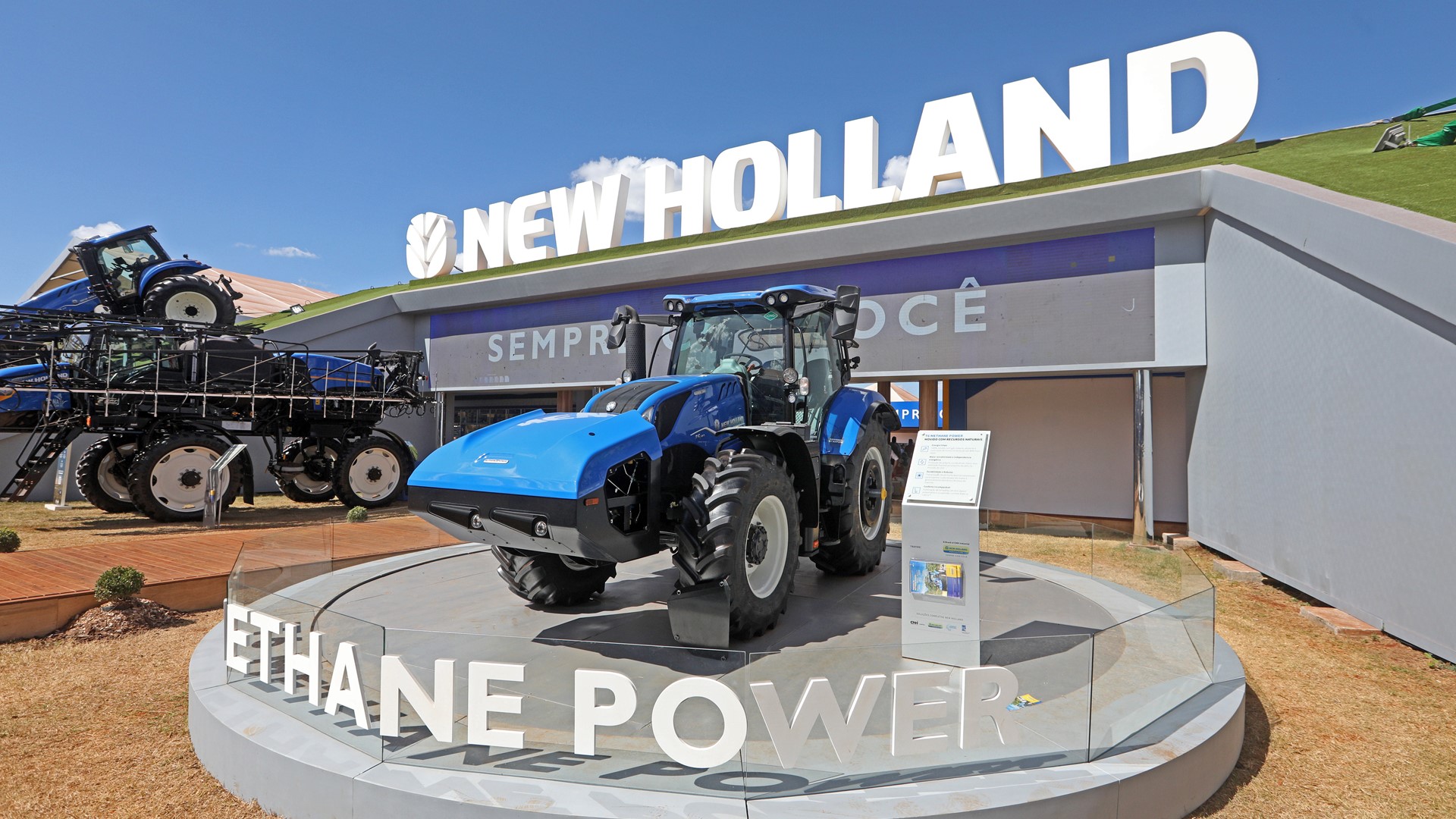 New Holland celebrates successful Agrishow 2022 and Machine of the Year Award