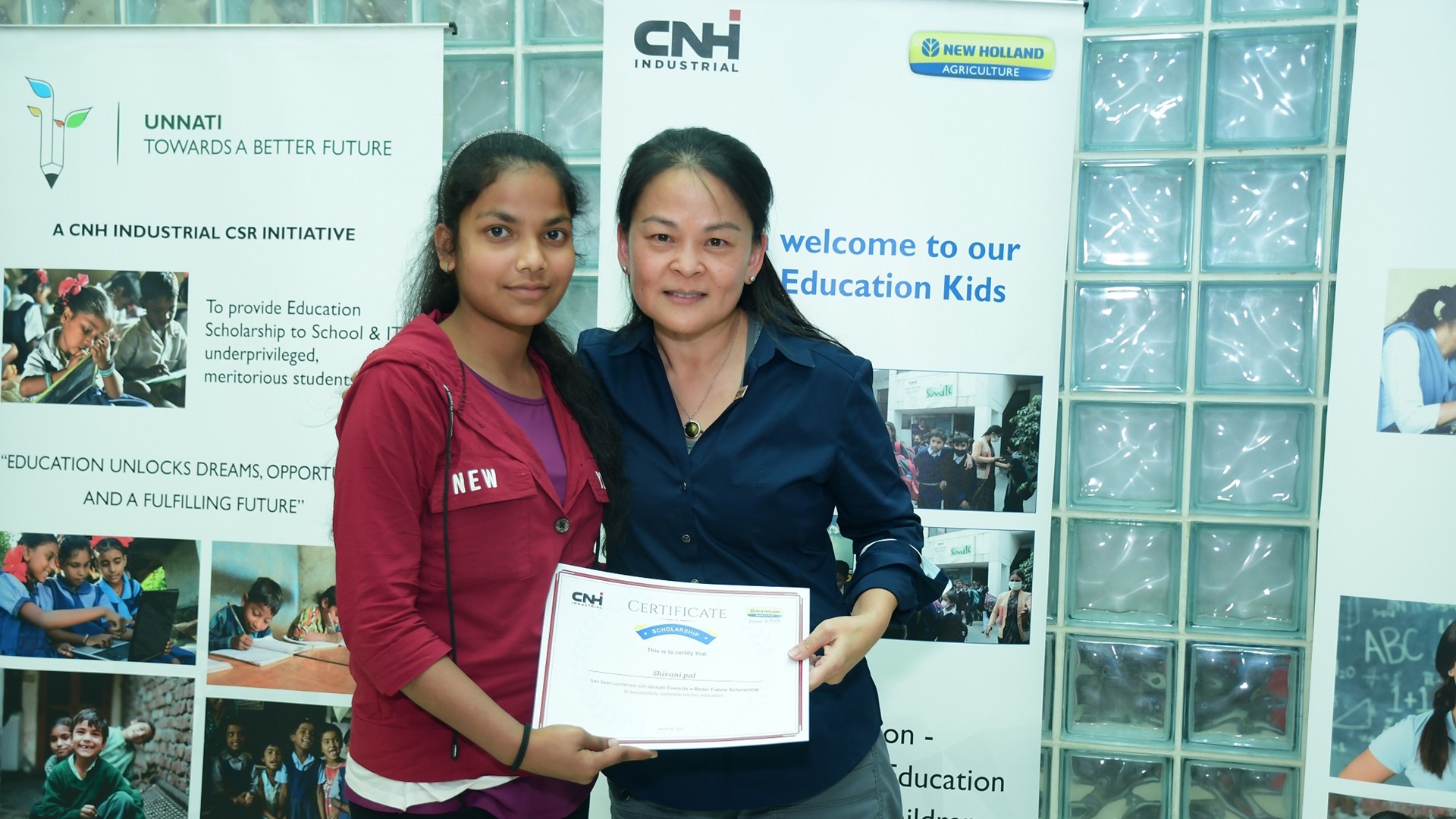 CNH_Industrial_APAC_President Chun_Woytera_student_India