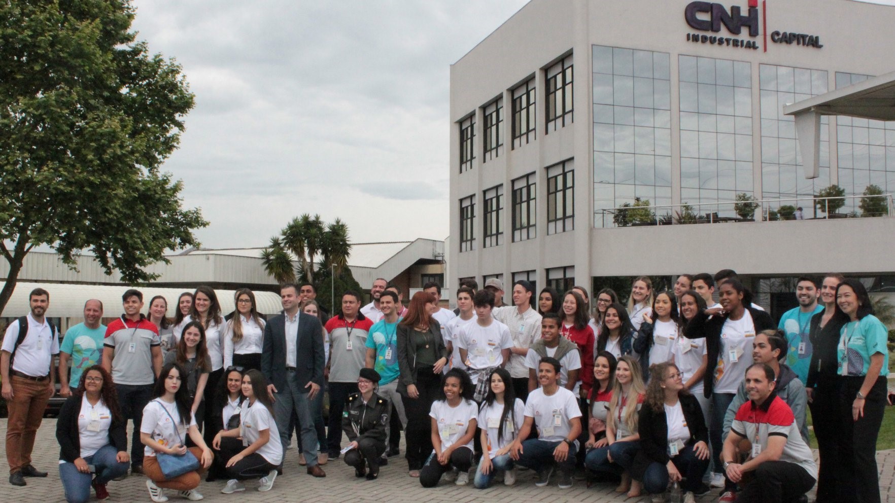 Banco CNH Industrial e New Holland promovem projeto de desenvolvimento pessoal e profissional para adolescentes