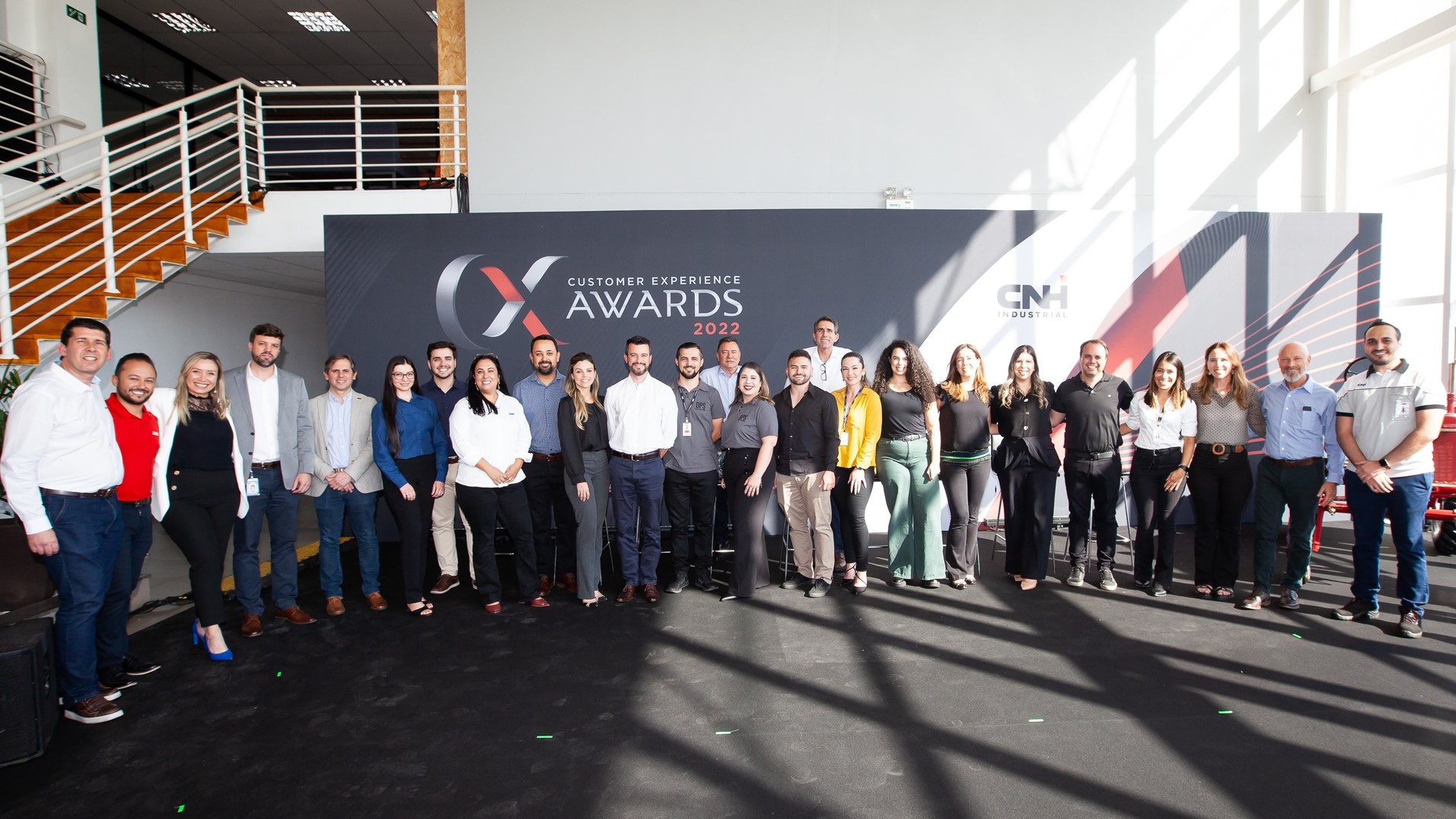 Finalistas do CX Awards 2022 com lideranças da CNH Industrial América Latina. Crédito: Alexandre Lombardi