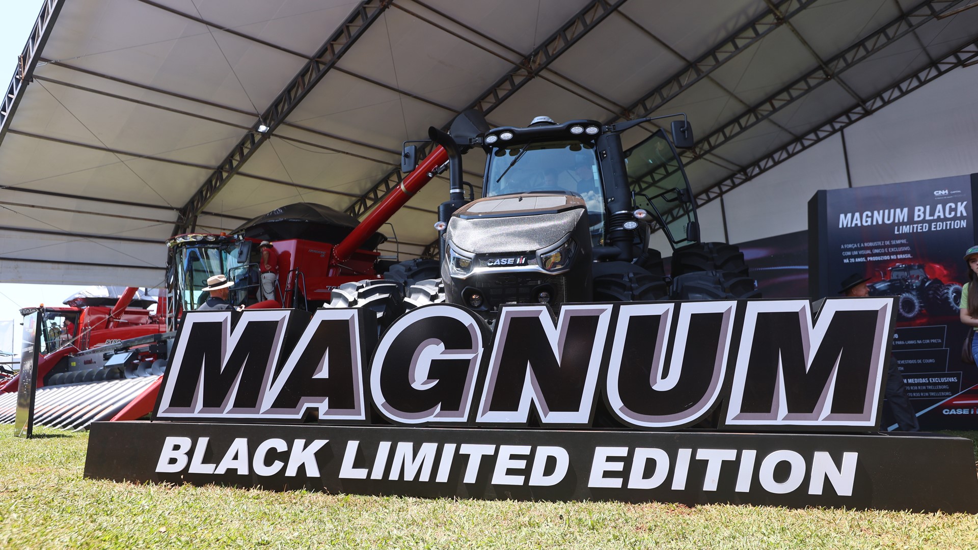 Magnum Black Limited Edition é destaque da Case IH na Coopavel