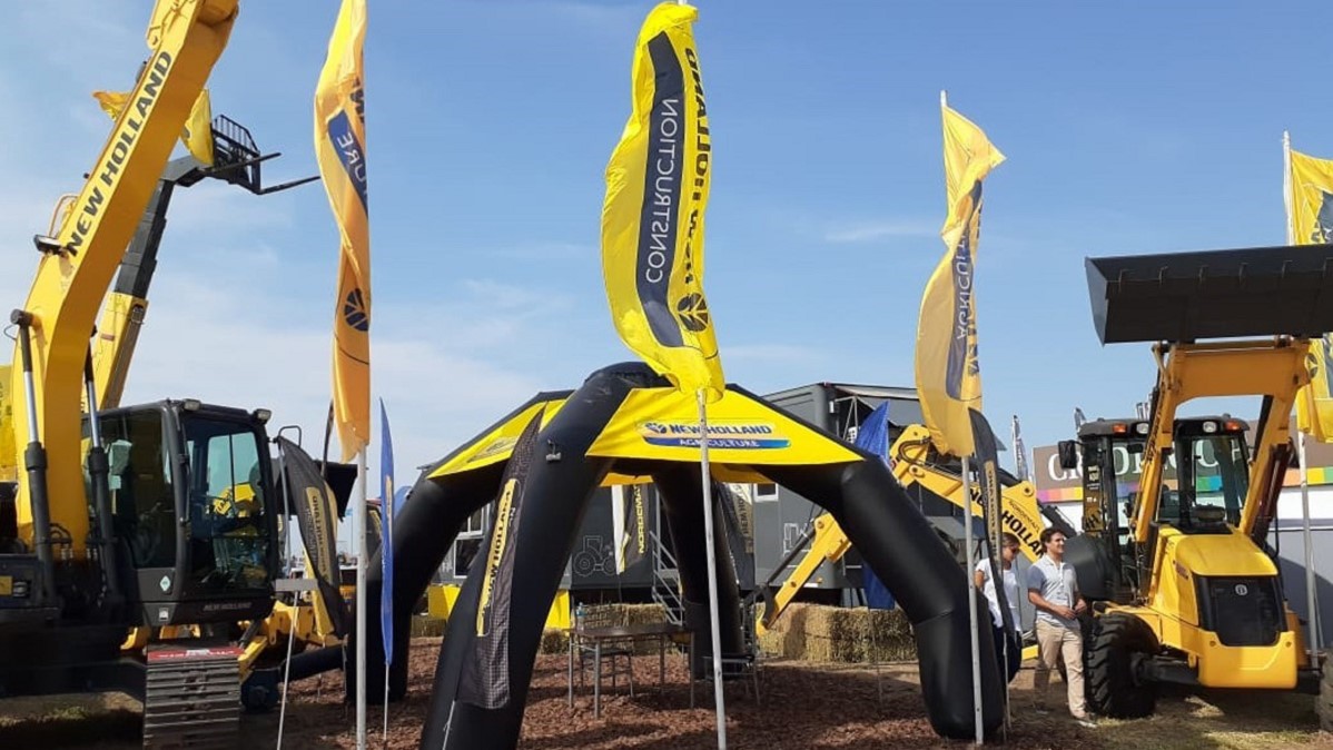 Expoagro se tiñe de amarillo con las máquinas de New Holland Construction