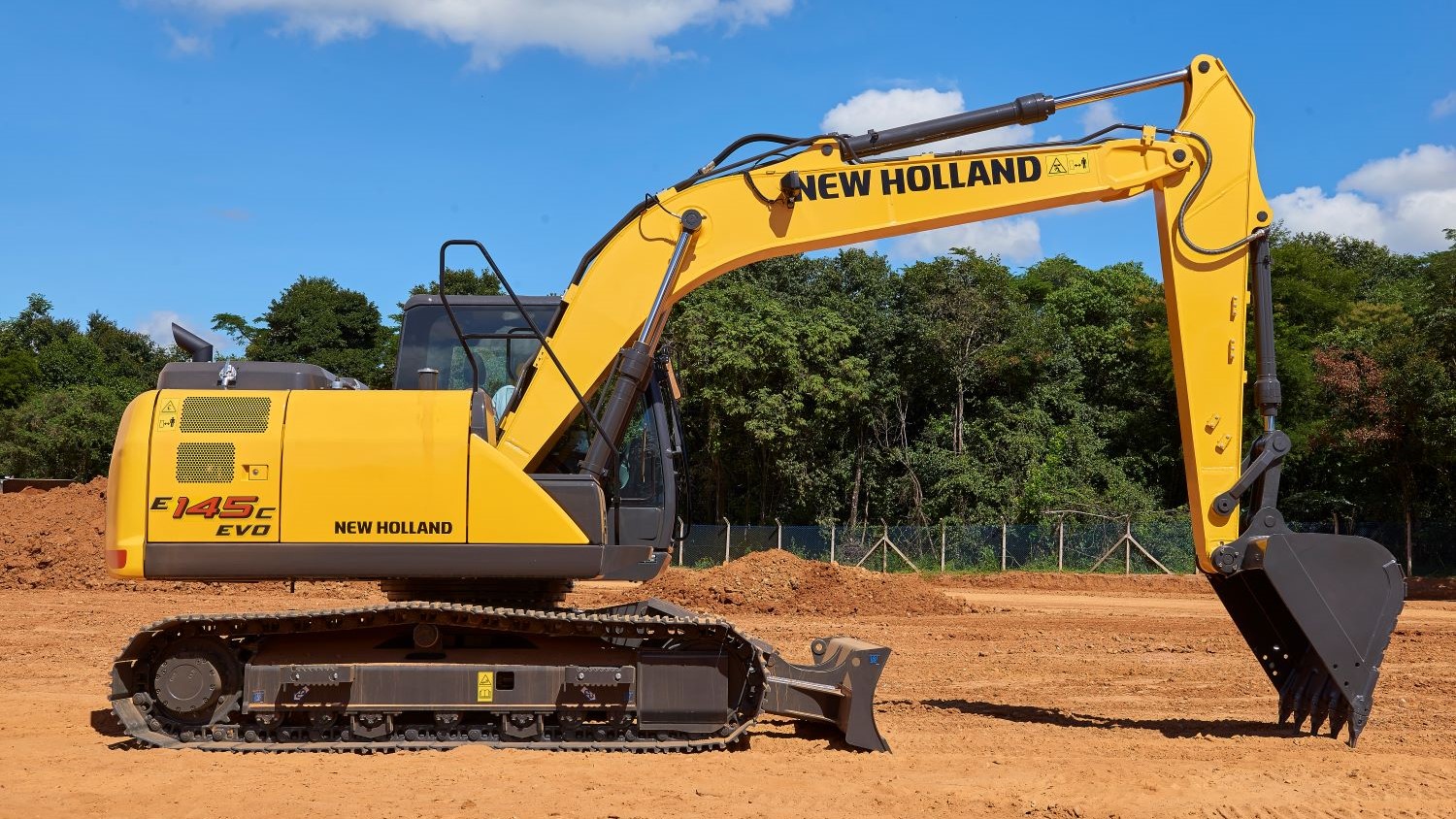 M quinas New Holland Construction s o destaque na Femec 2023