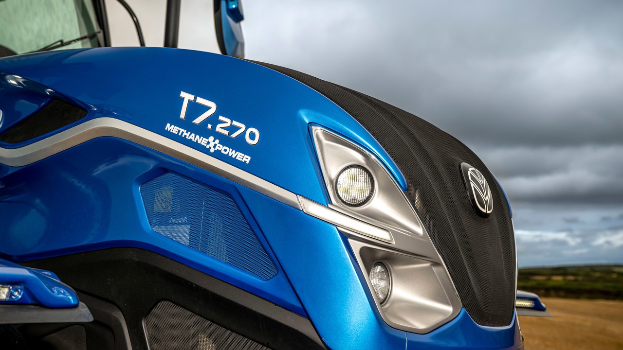 New Holland T7 Methane Power LNG