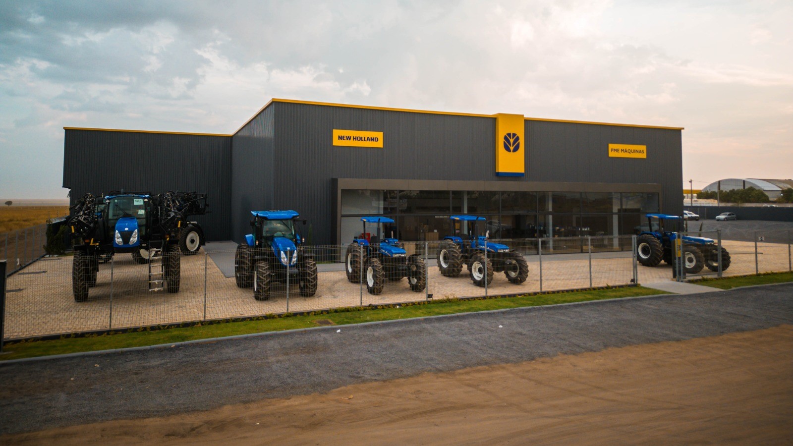 New Holland e PME inauguram loja na Bahia que aprimora a experiencia do cliente