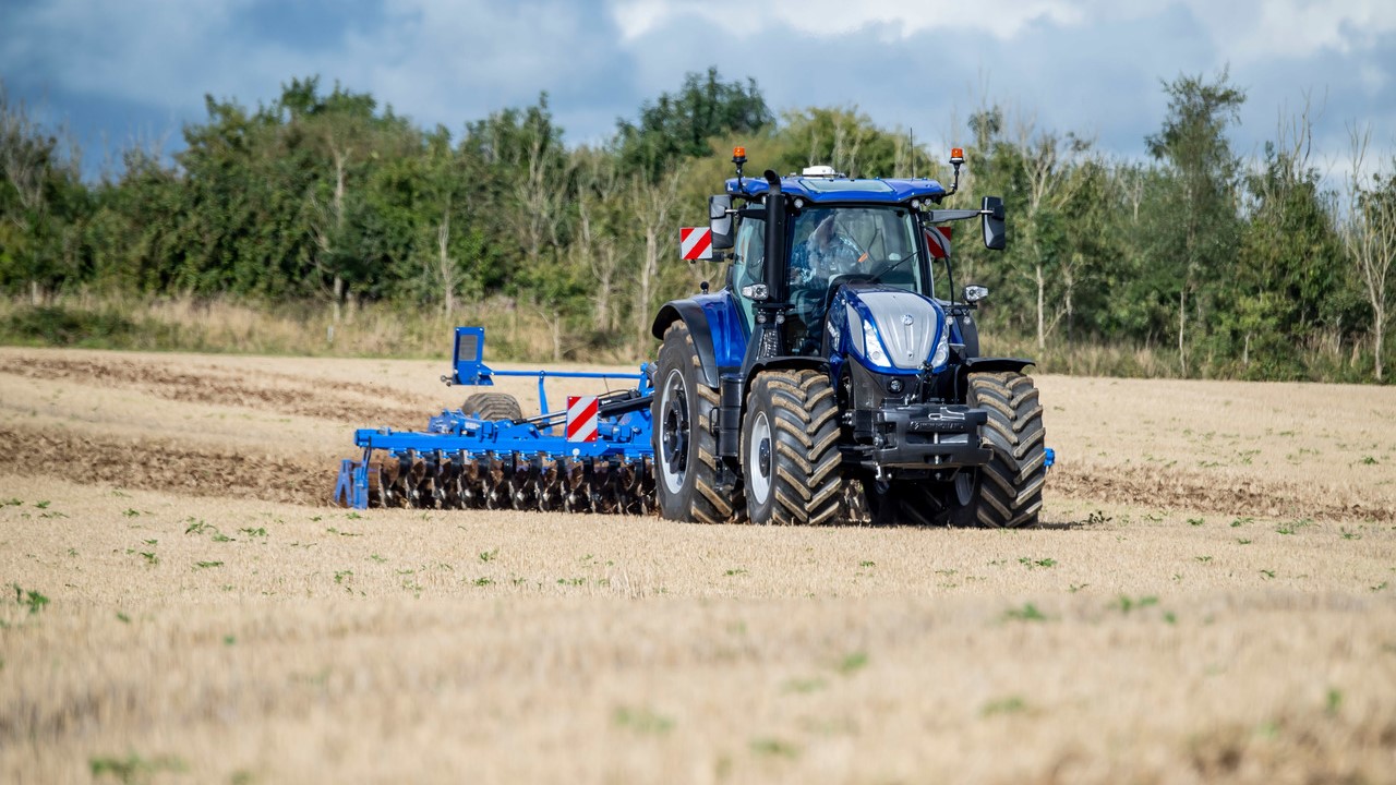 New Holland T7 Long Wheelbase with Power Command