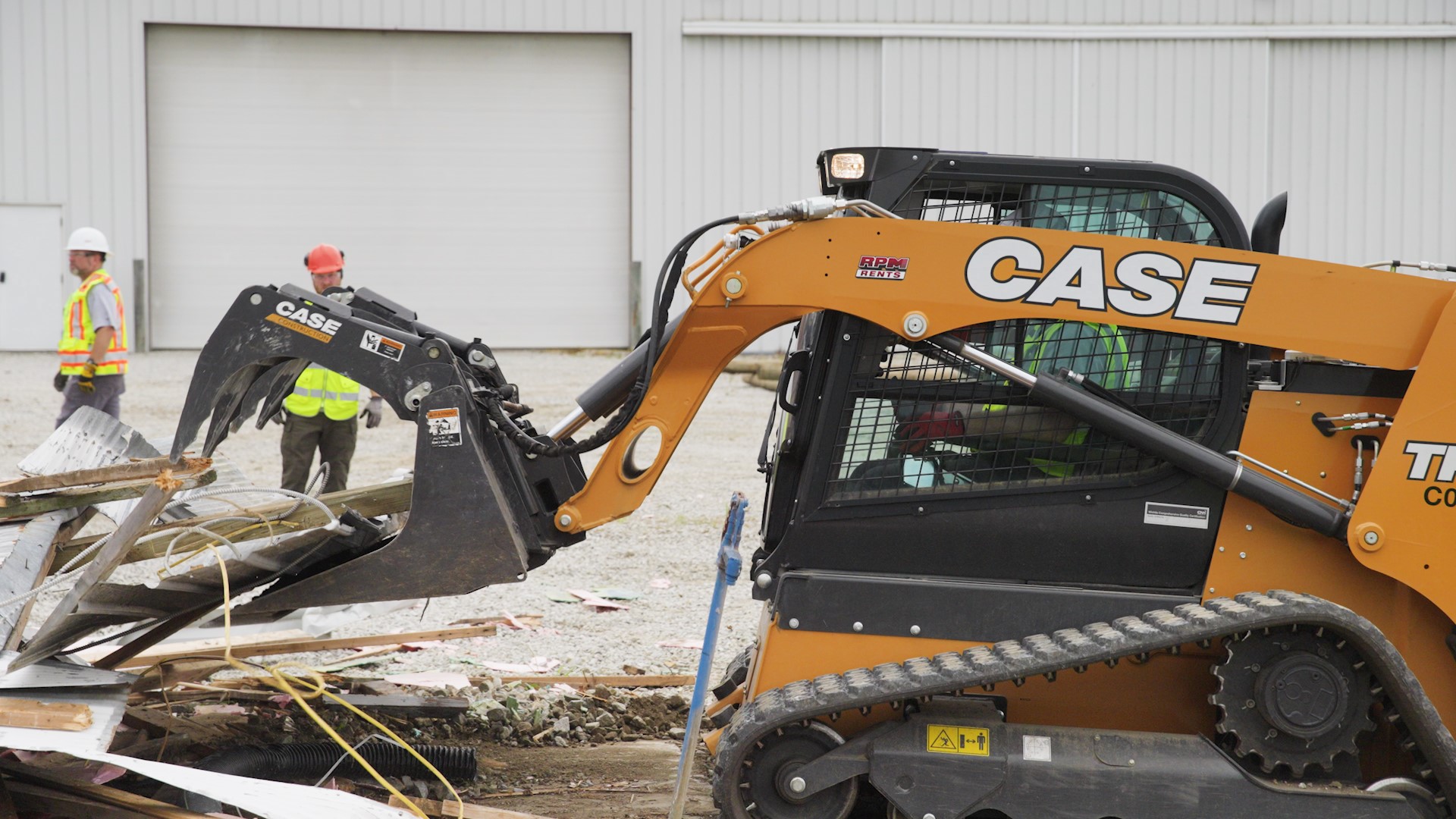 Team Rubicon and CASE Construction