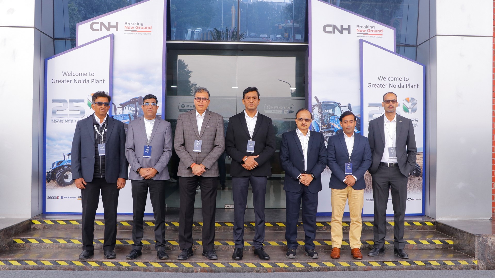 CNH India Leadership Team at the New Holland plant to Commemorate Brand s 25 years in India