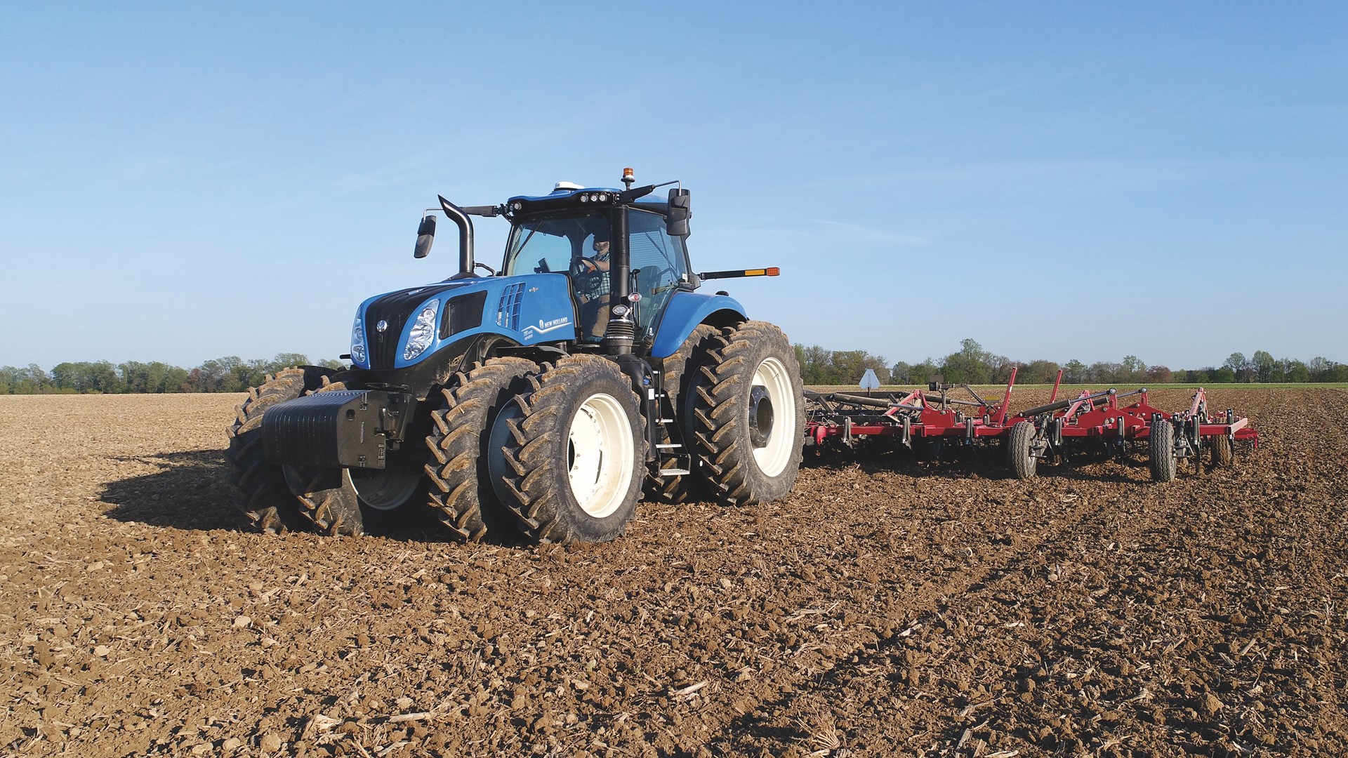 new-holland-enhances-genesis--t8-series-tractors-for-2025