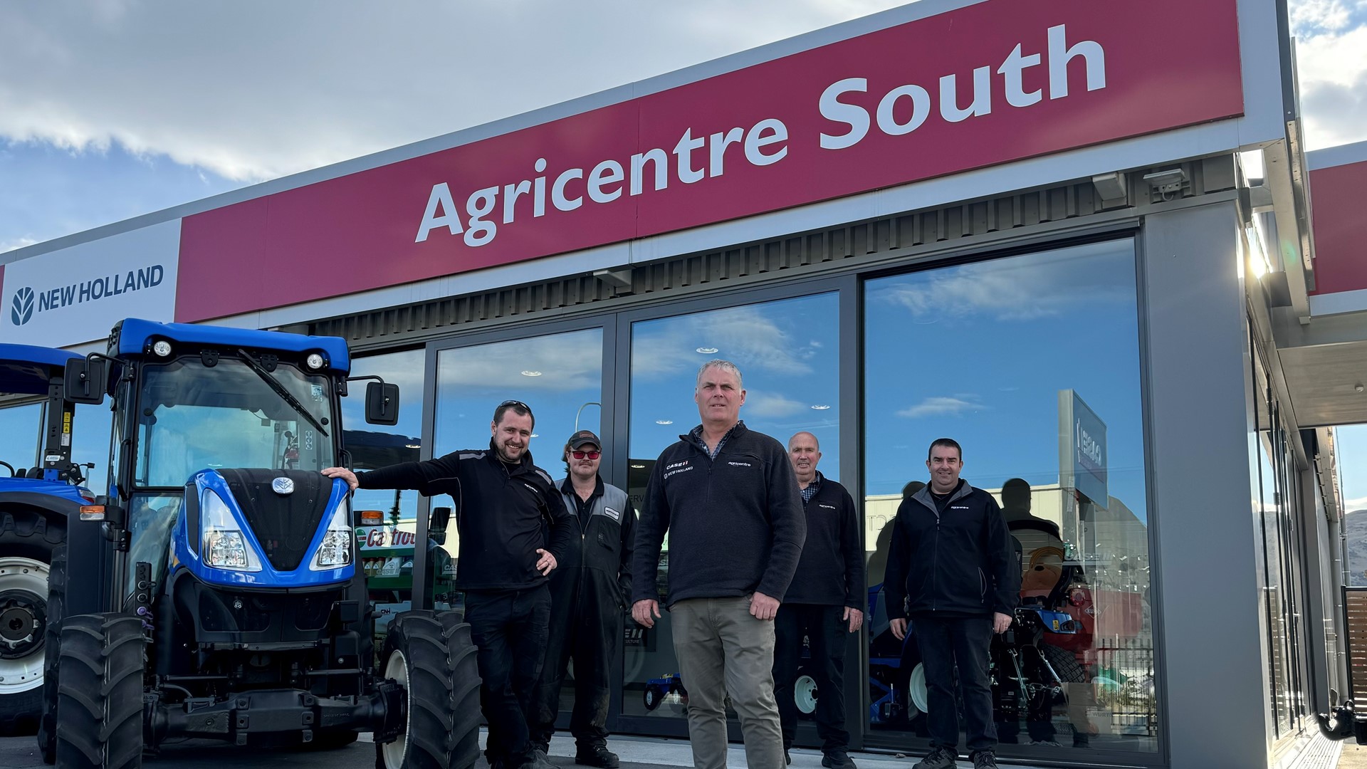 Upgraded addition to New Holland specialty range creates a buzz at New Zealand customer event