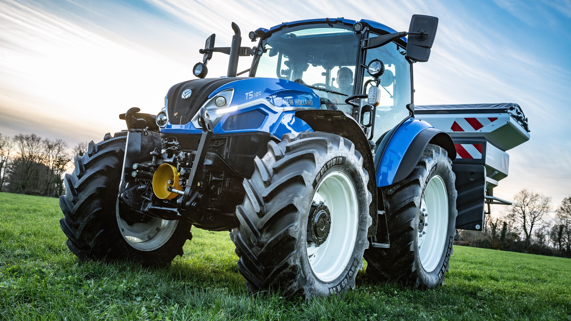 New Holland T5 Dual Command