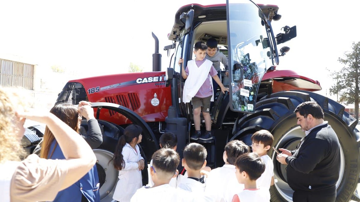 Más de 1.200 niños y adolescentes formaron parte del Proyecto Siembra de Case IH