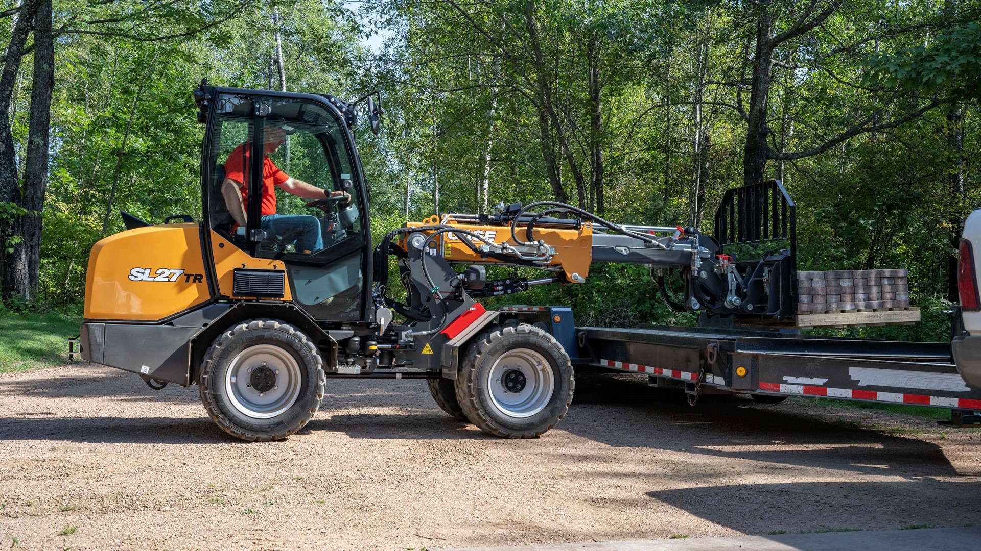 latest-case-release-gives-landscapers-right-sized-equipment-for-highly-varied-worksites