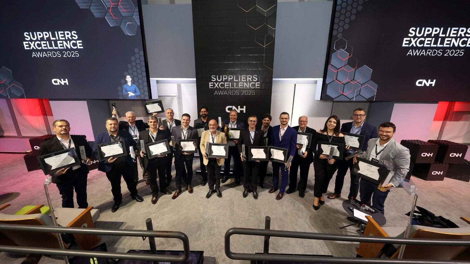 CNH celebra excel ncia dos fornecedores na Am rica Latina