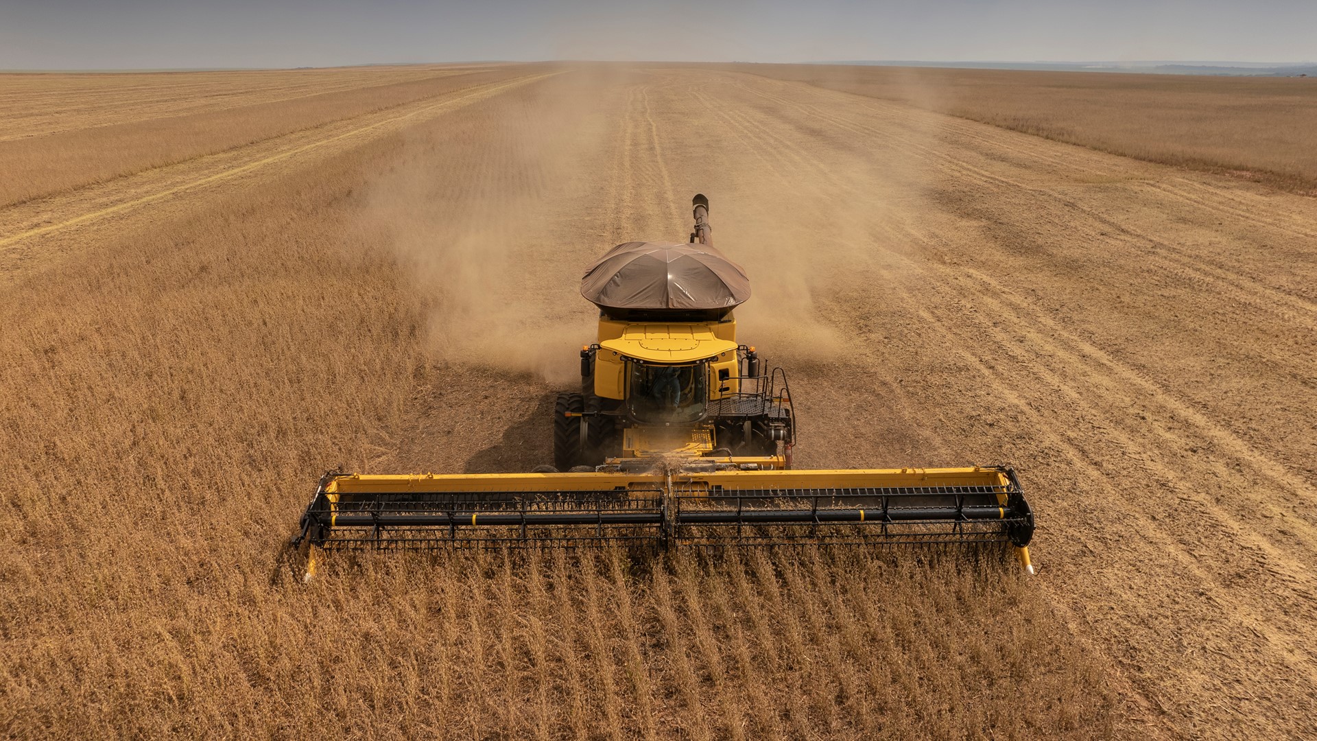 Nova colheitadeira CR10 da New Holland