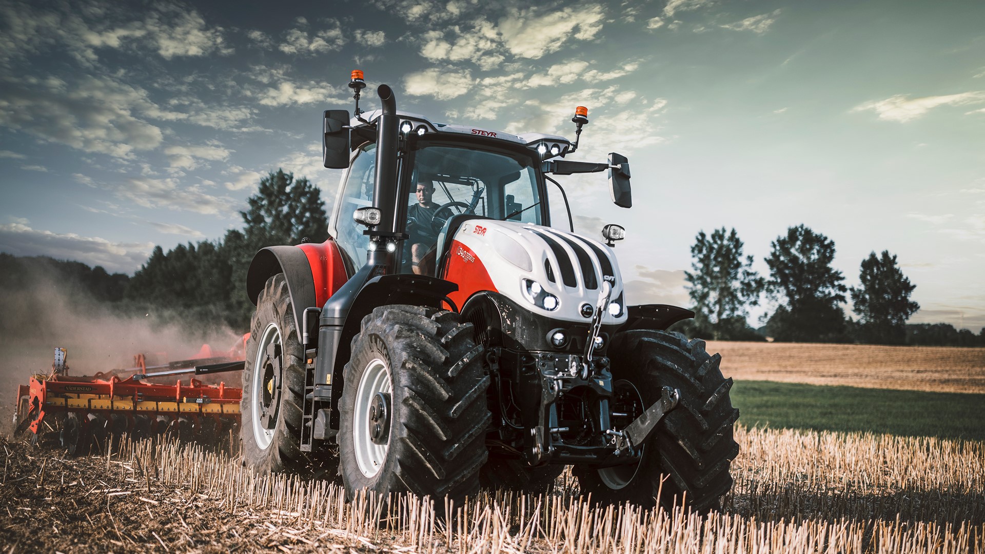STEYR TERRUS CVT TRACTORS GAIN MORE FEATURES