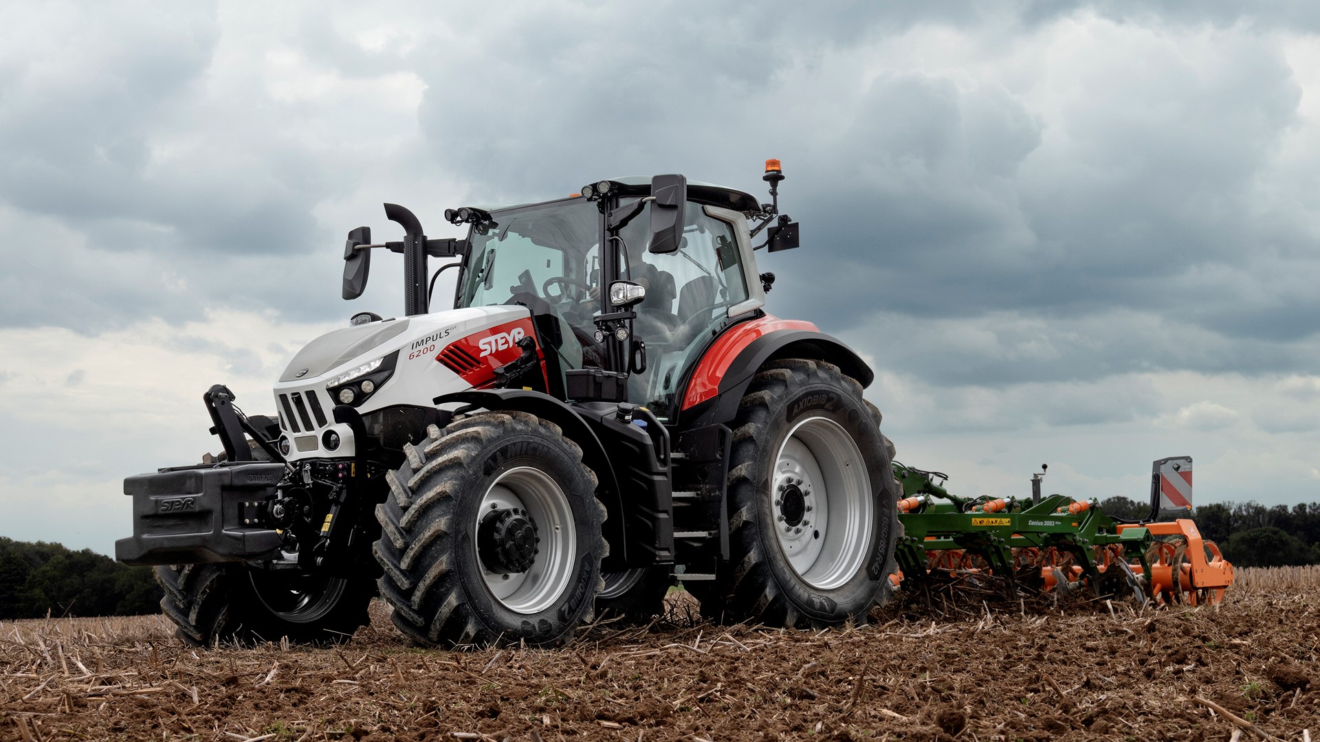 STEYR SHOWS SOLUTIONS FOR EVERY FARM AT AGRIBEX 2025