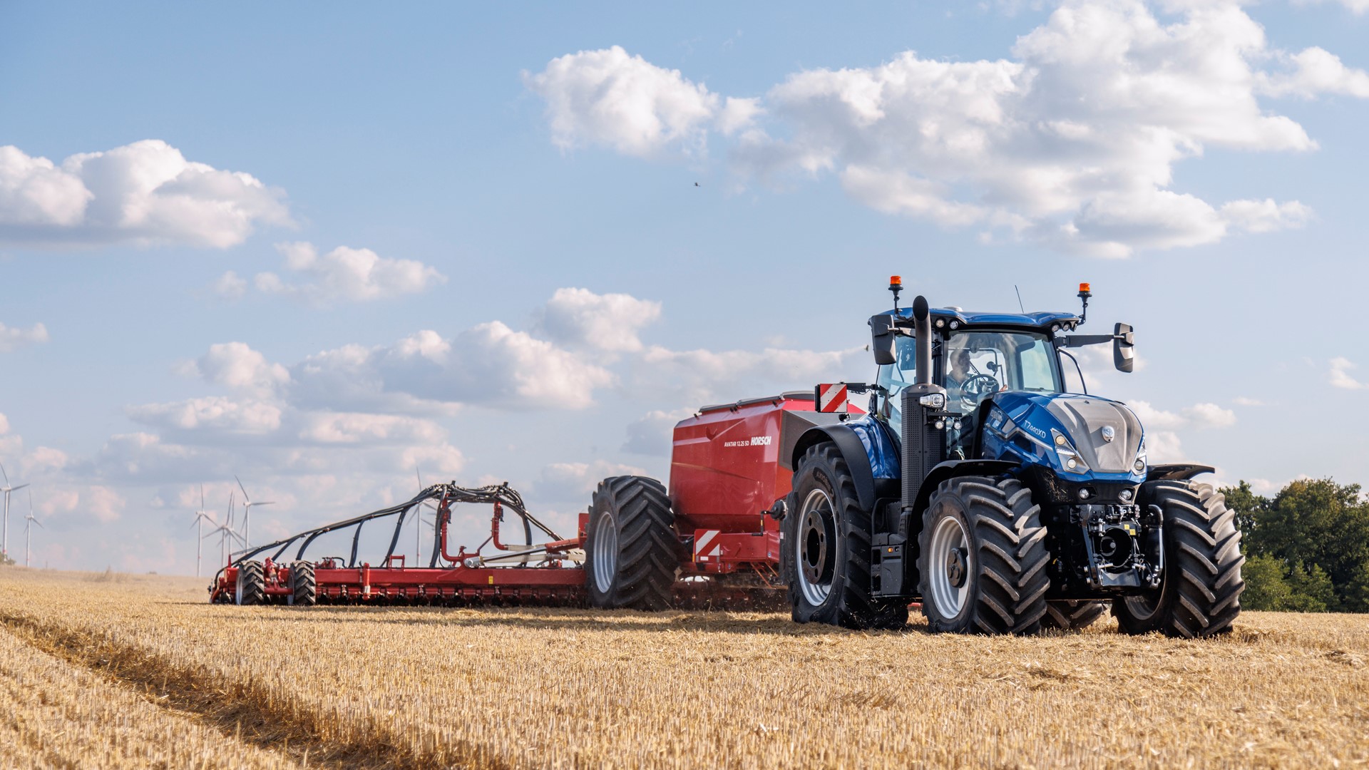 the-all-new-t7-xd-from-new-holland-extends-the-t7-series-into-a-new-power-class