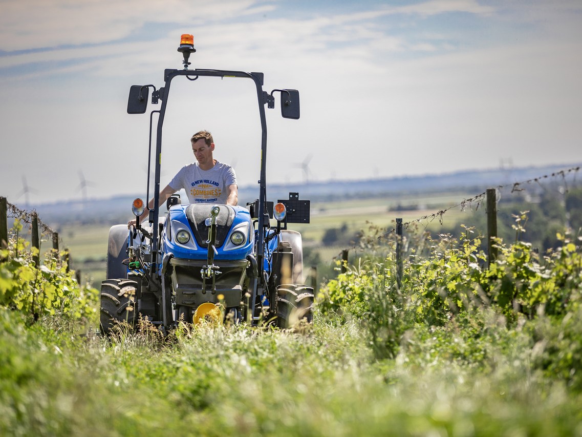 New Holland T4F S