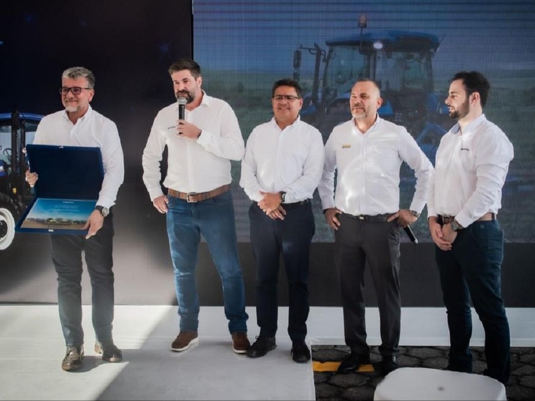 New Holland desembarca en El Salvador junto a CEMCOL