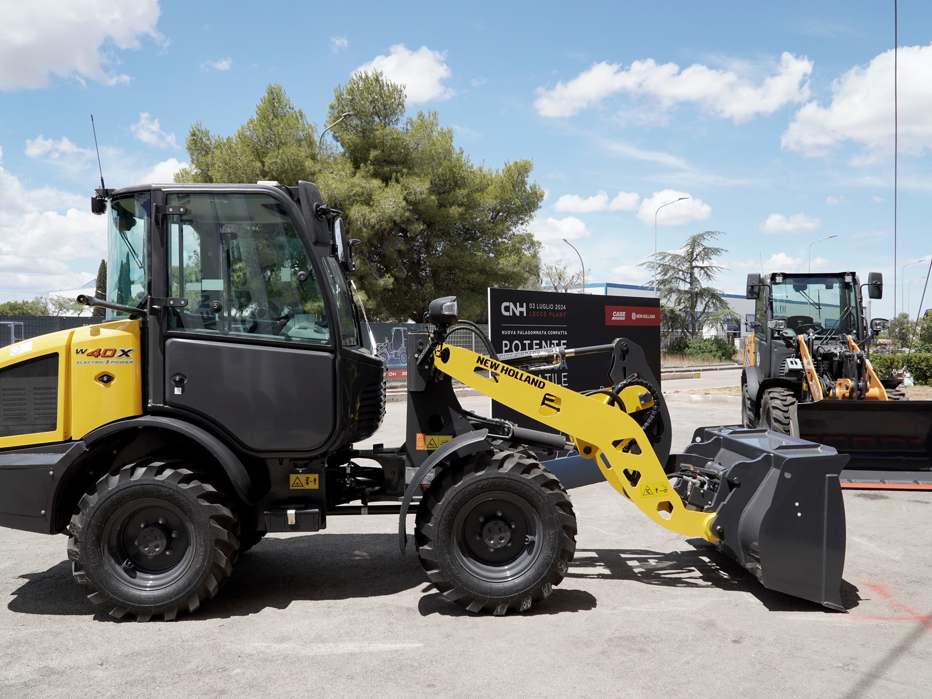 New Holland W40X