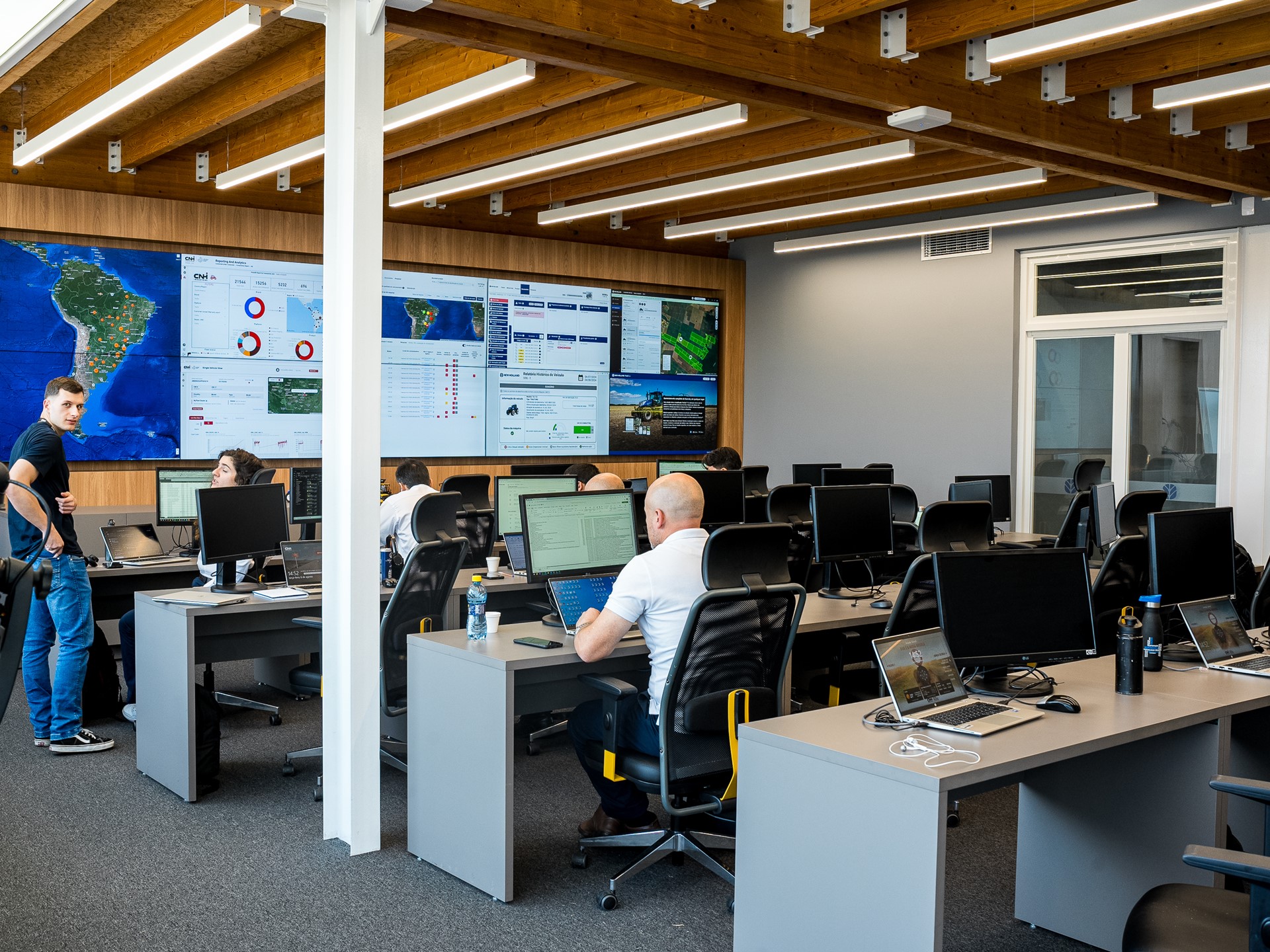 Central de Intelig ncia New Holland