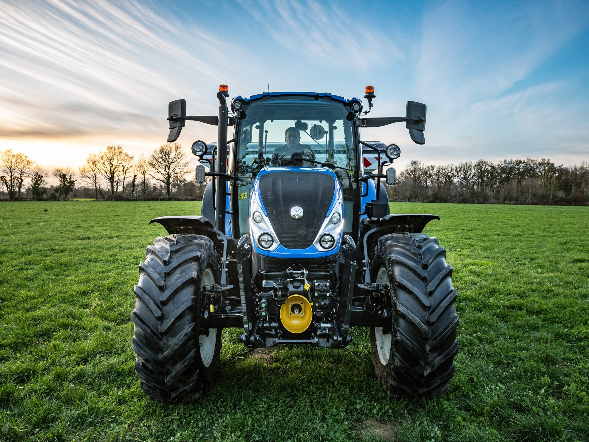 New Holland T5 Dual Command