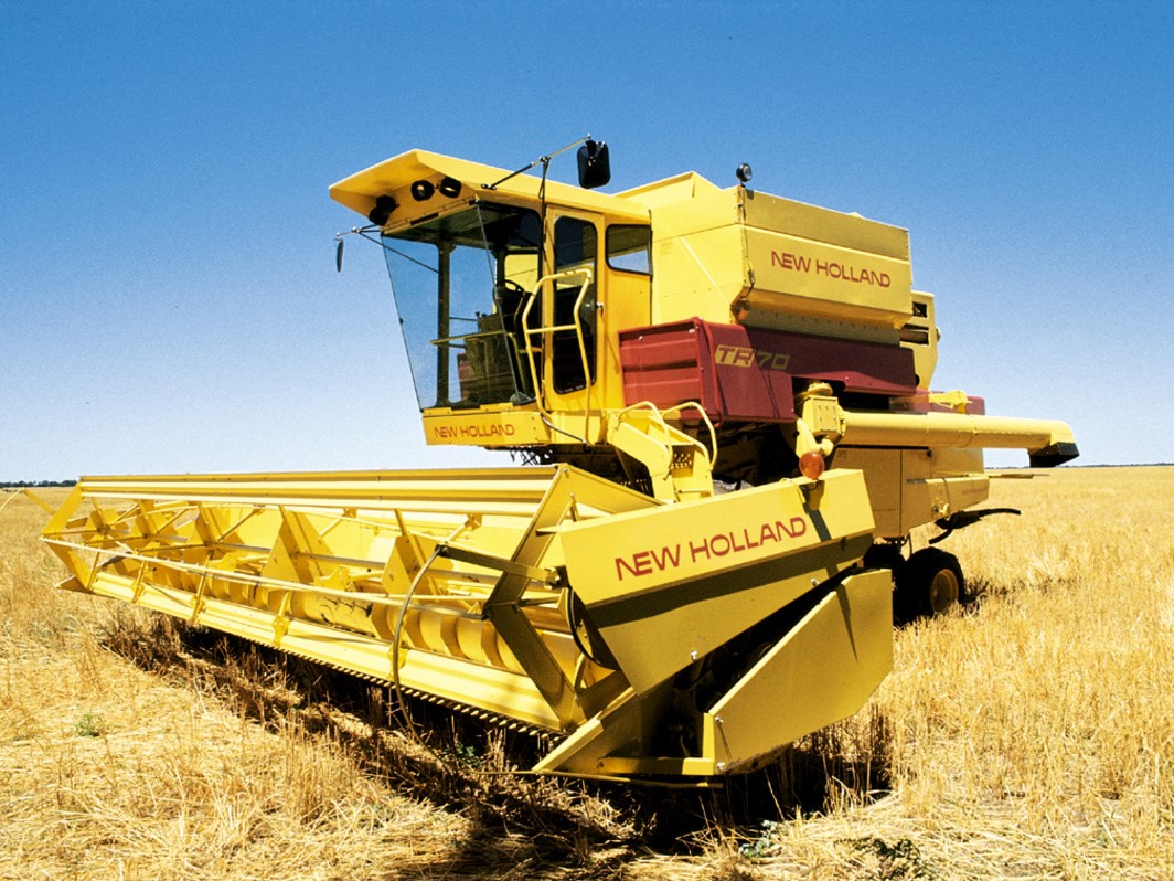 New Holland TR70