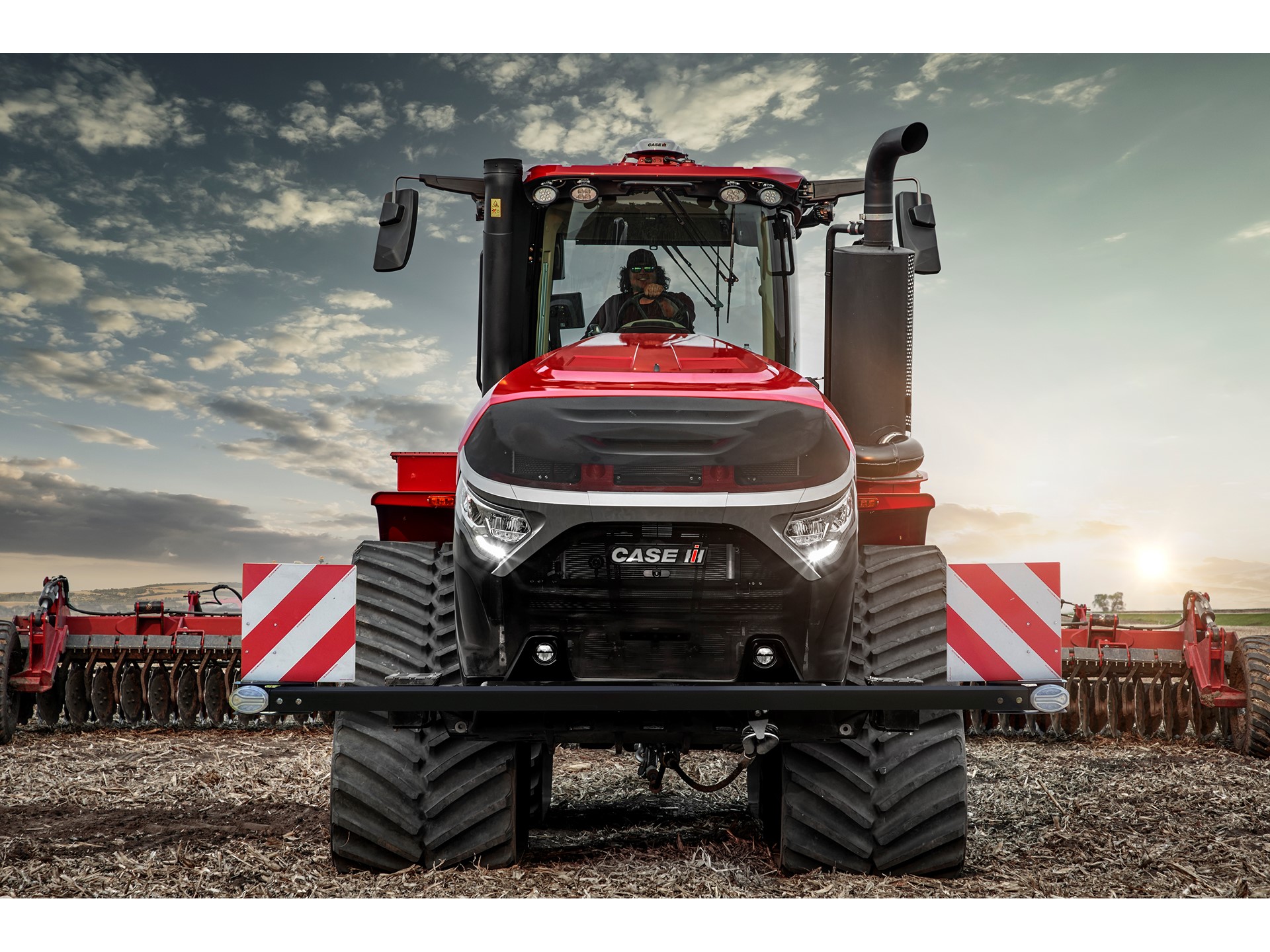Innovative design takes Quadtrac 715 to twin Red Dot award win