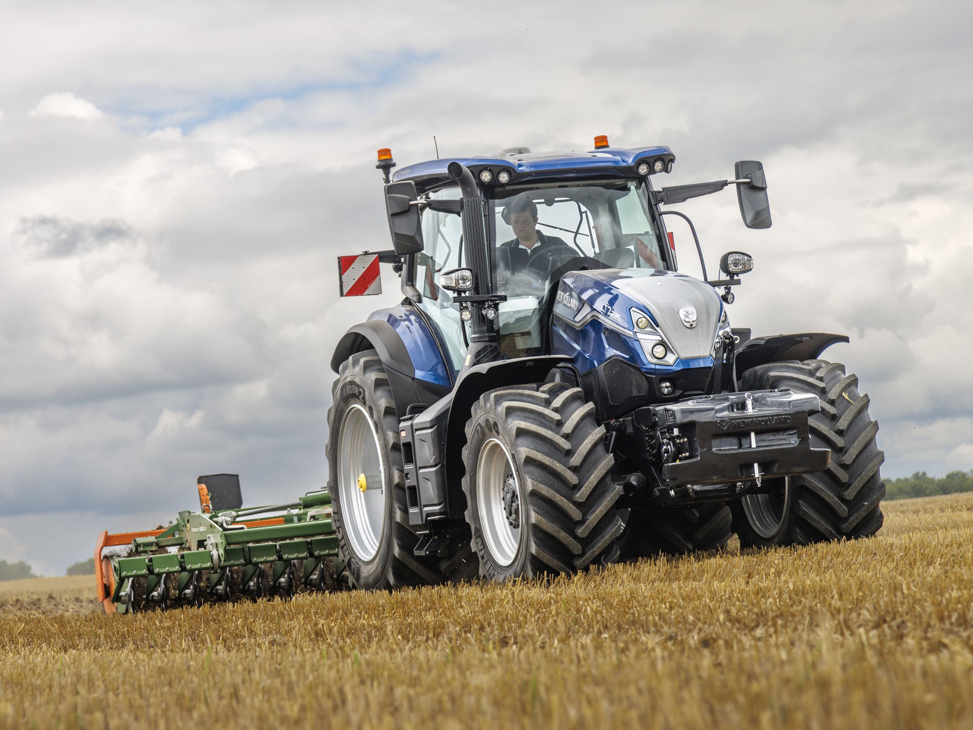 New Holland T7 Standard Wheelbase