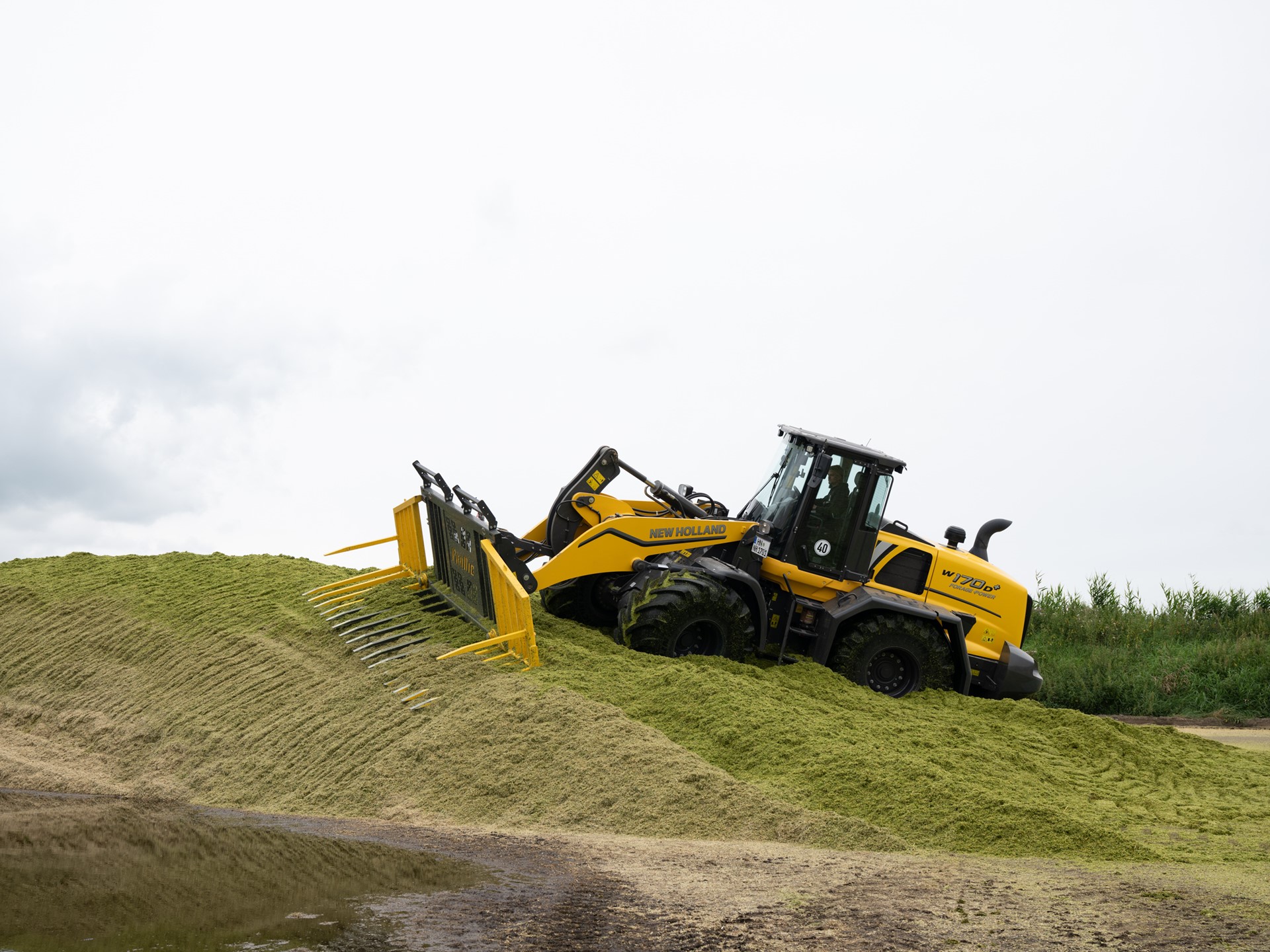 New Holland W170D Forage Power