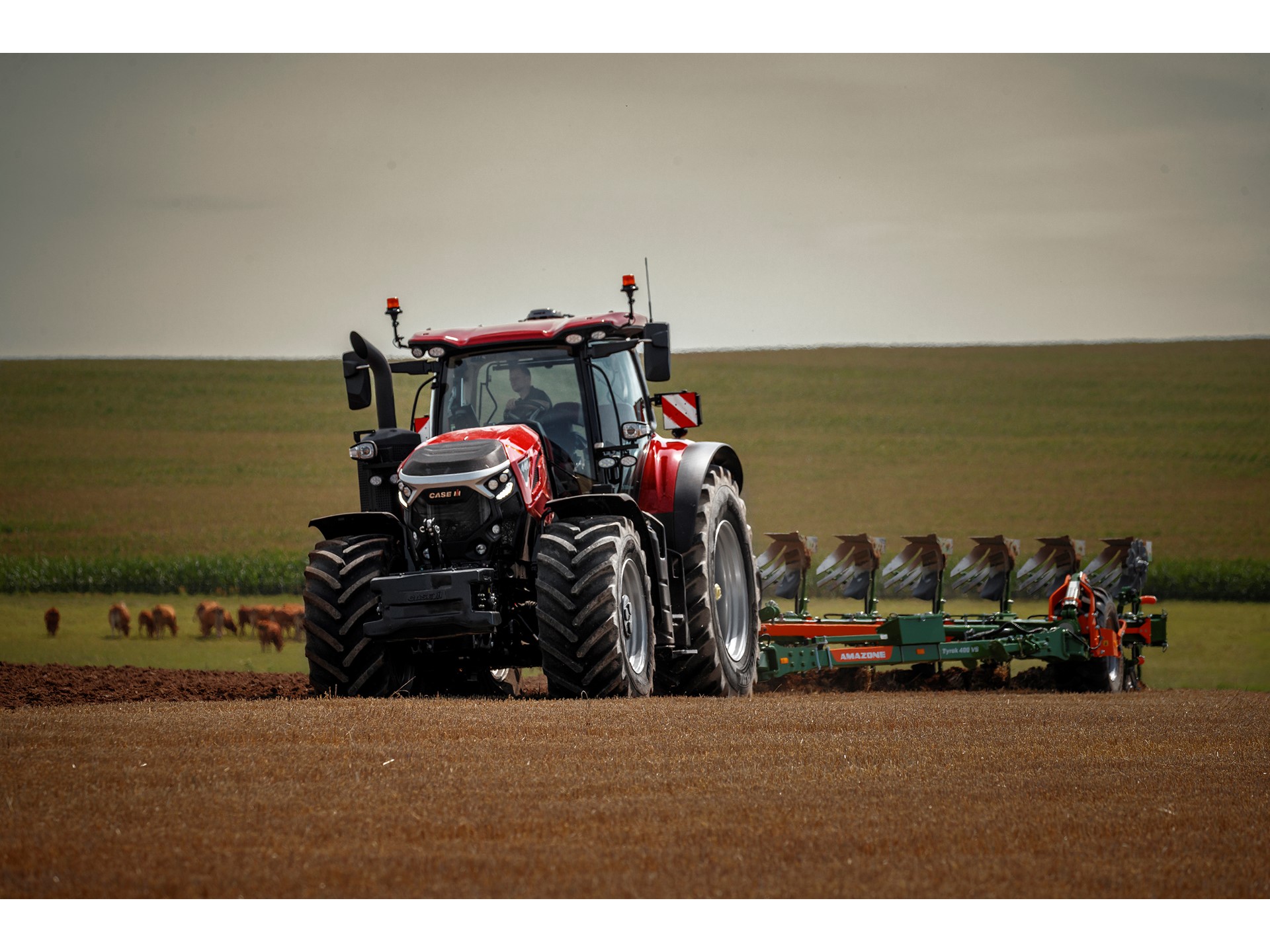 Case IH Optum 440 Recognized as Upper Medium Size Tractor in Farm Machine of the Year Awards