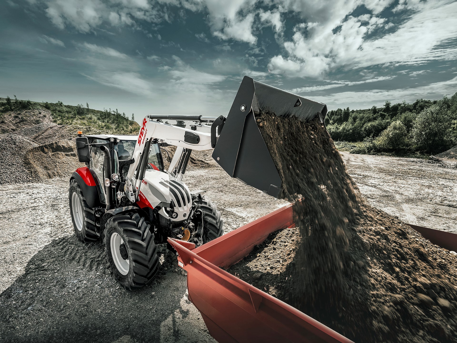 MORE CHOICE FOR STEYR EXPERT CUSTOMERS TWO TRANSMISSIONS AND THREE FEATURE PACKS