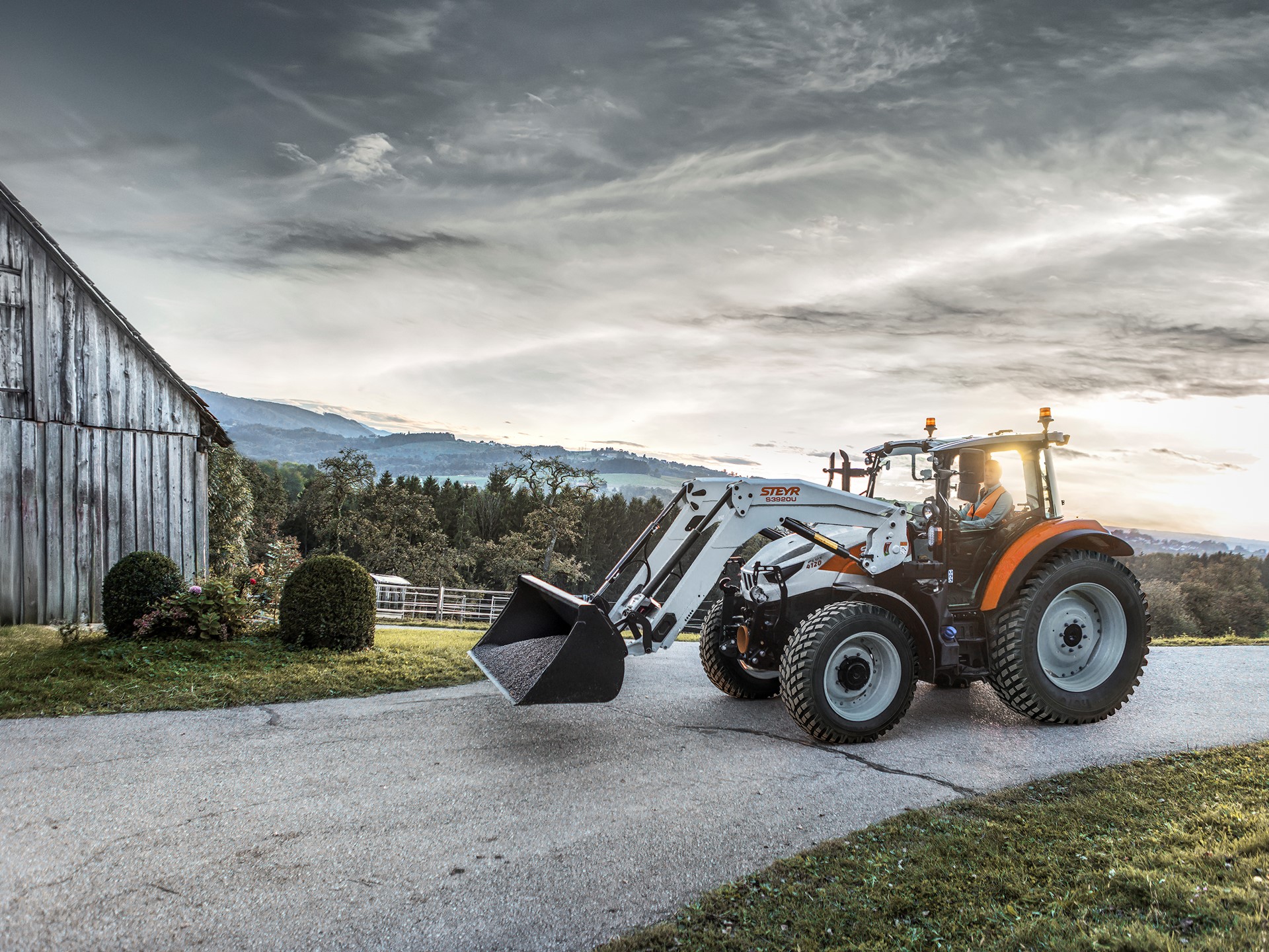 STEYR 4100 PLUS Municipality