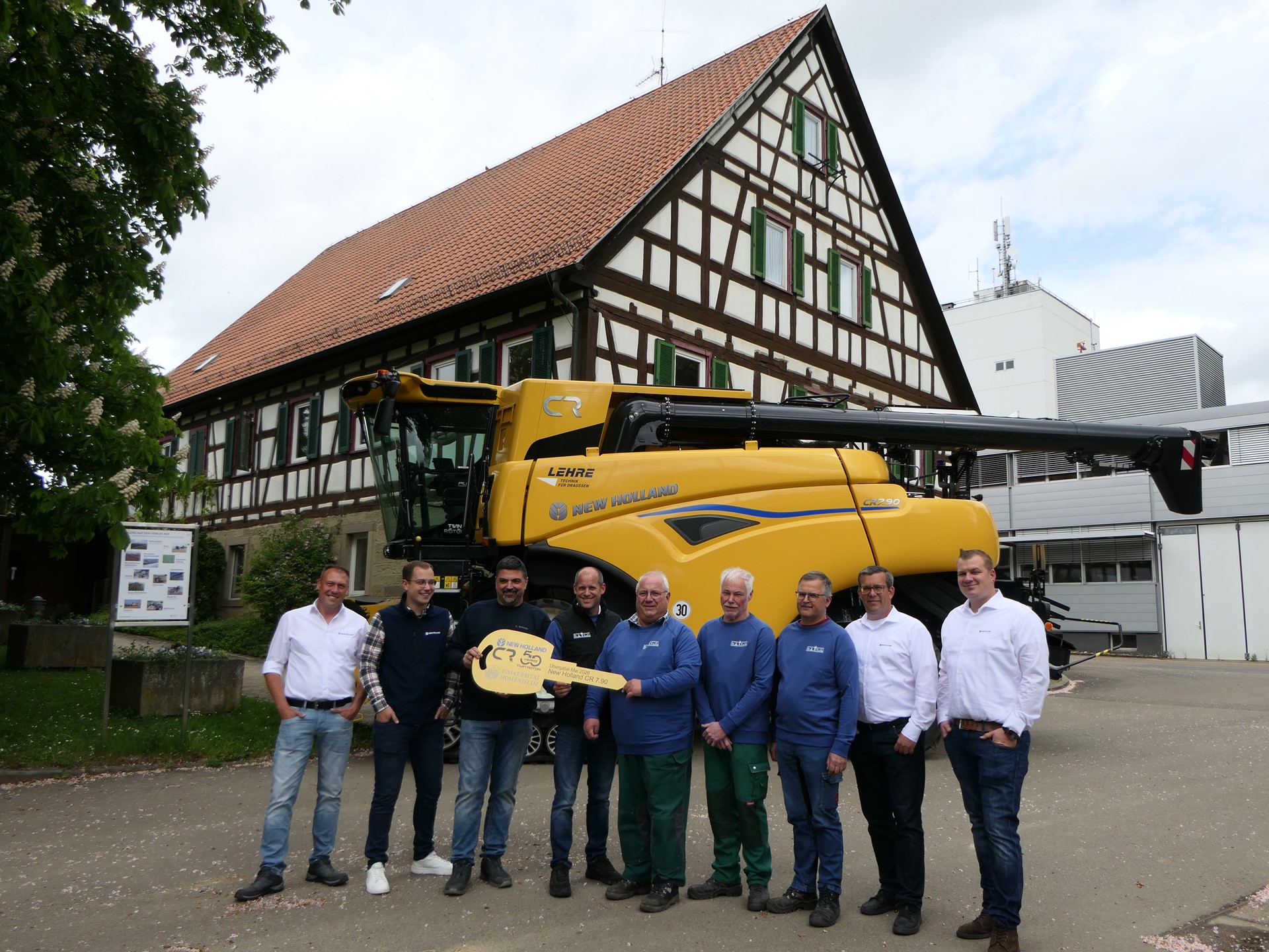 New Holland delivers CR 7 90 high capacity combine harvester to the University of Hohenheim