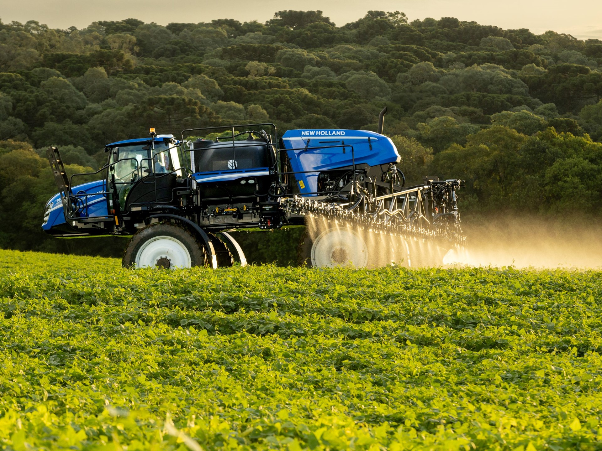 Pulverizador Defensor 3500 da New Holland