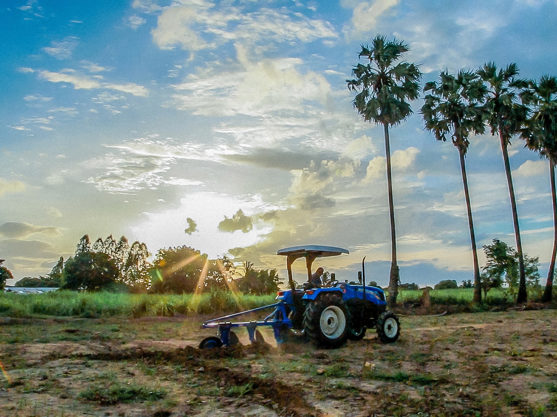 K4GGWA and New Holland