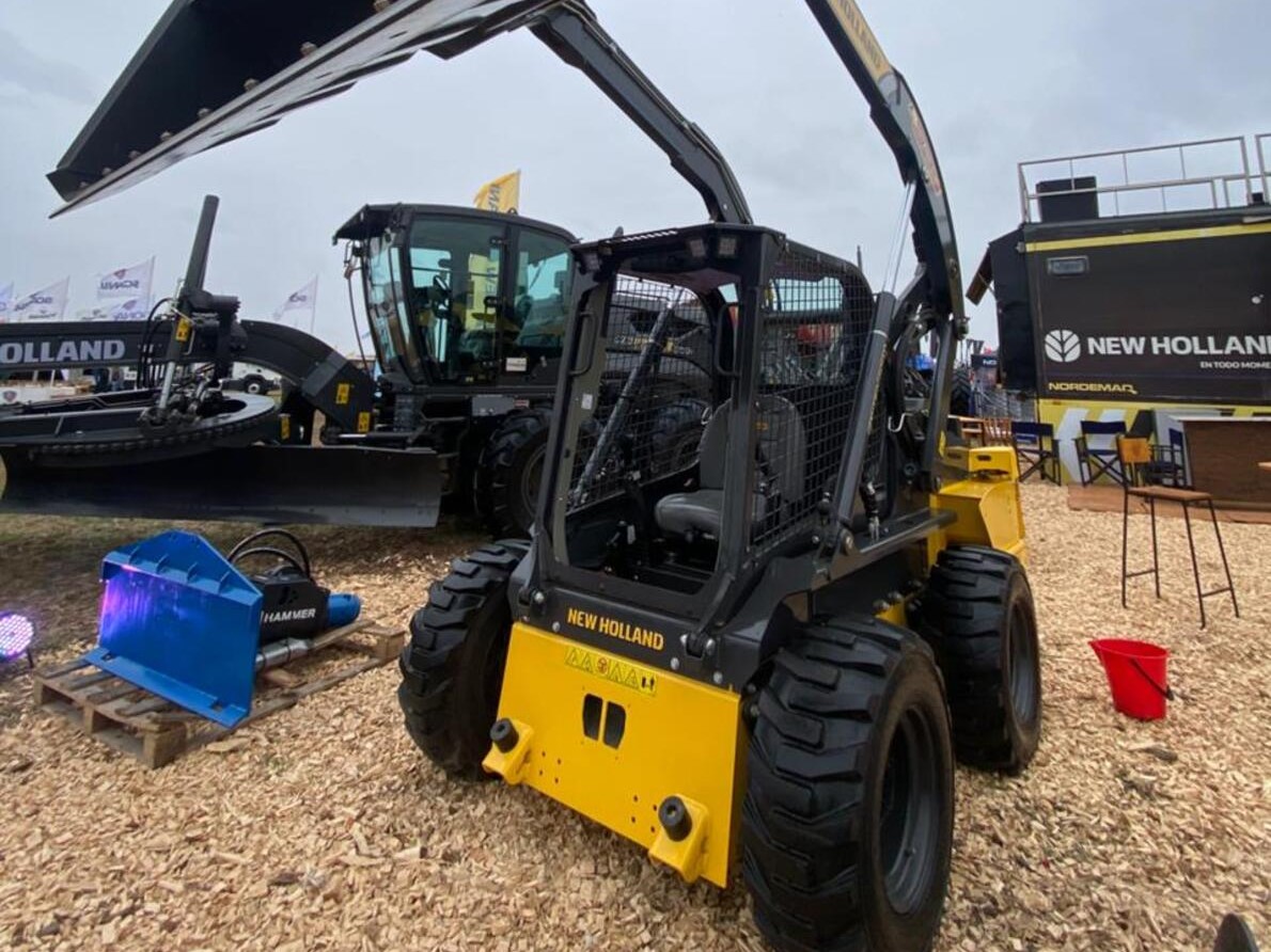 New Holland Construction participo en Agronea 2026