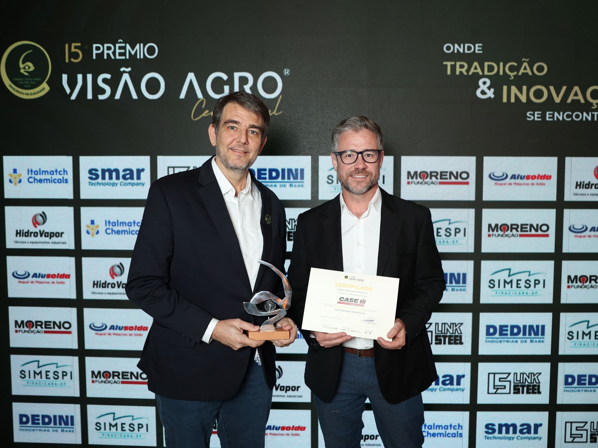 Representantes da Case IH no Pr mio Vis o Agro Centro Sul