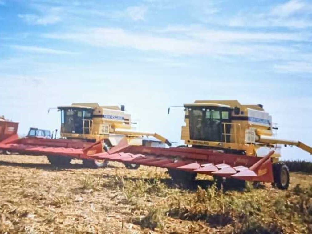 Con mas de 20 anos junto a New Holland la familia Vilas adquirio la cosechadora de doble rotor mas grande del mundo