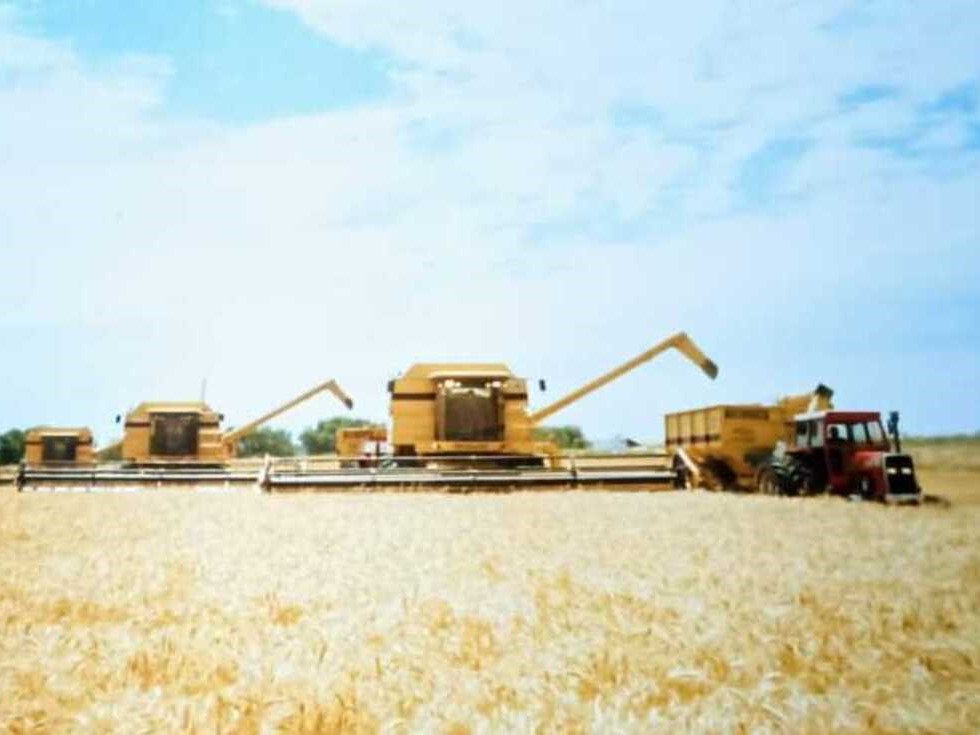Con mas de 20 anos junto a New Holland la familia Vilas adquirio la cosechadora de doble rotor mas grande del mundo