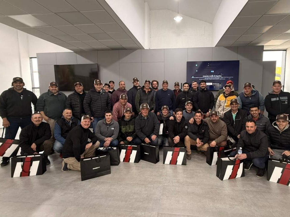 Clientes visitando la planta de Case IH en C rdoba