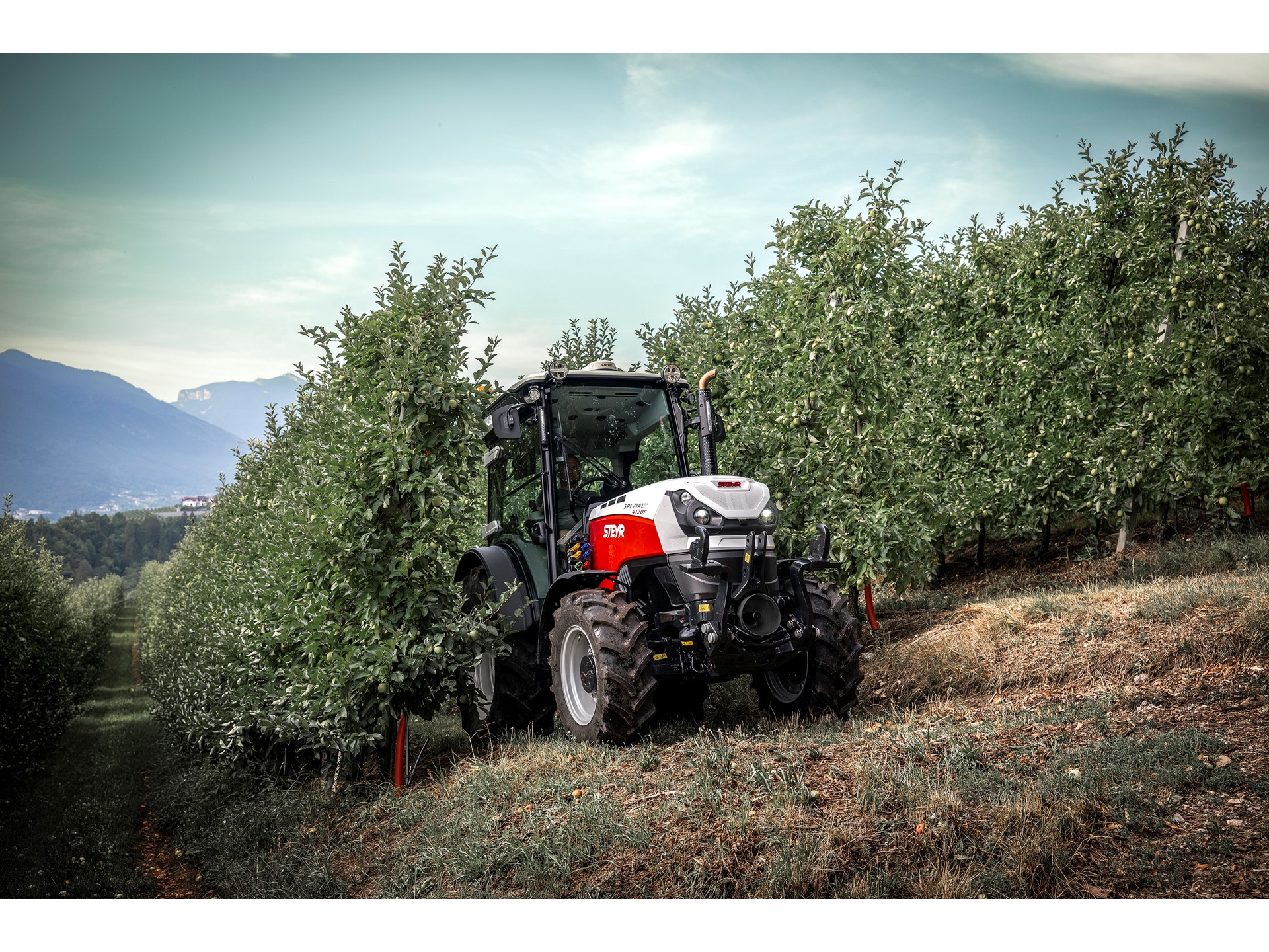 STEYR Traktoren Spezial F CVT Orchards